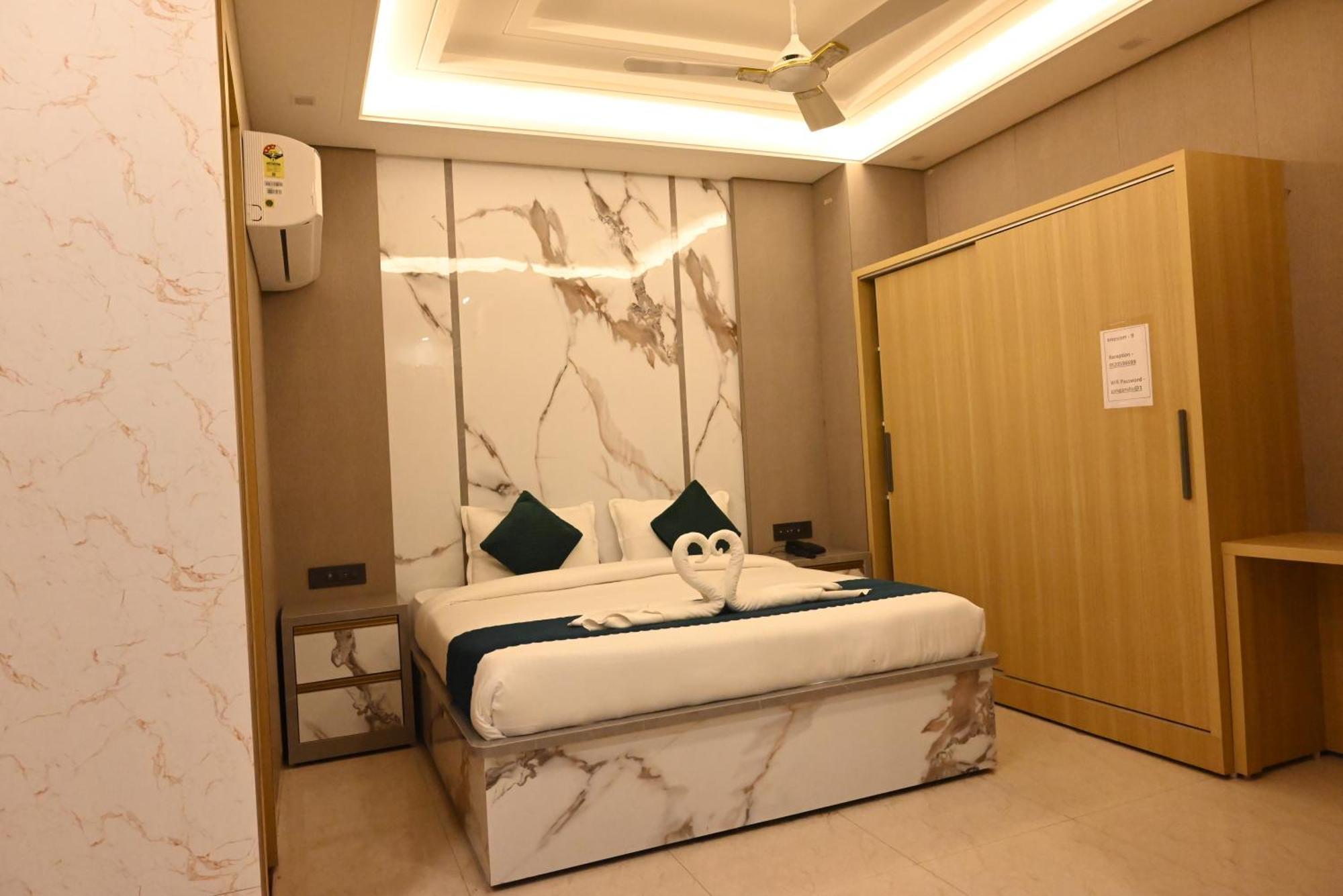 Hotel Vaidik Ganga 3*