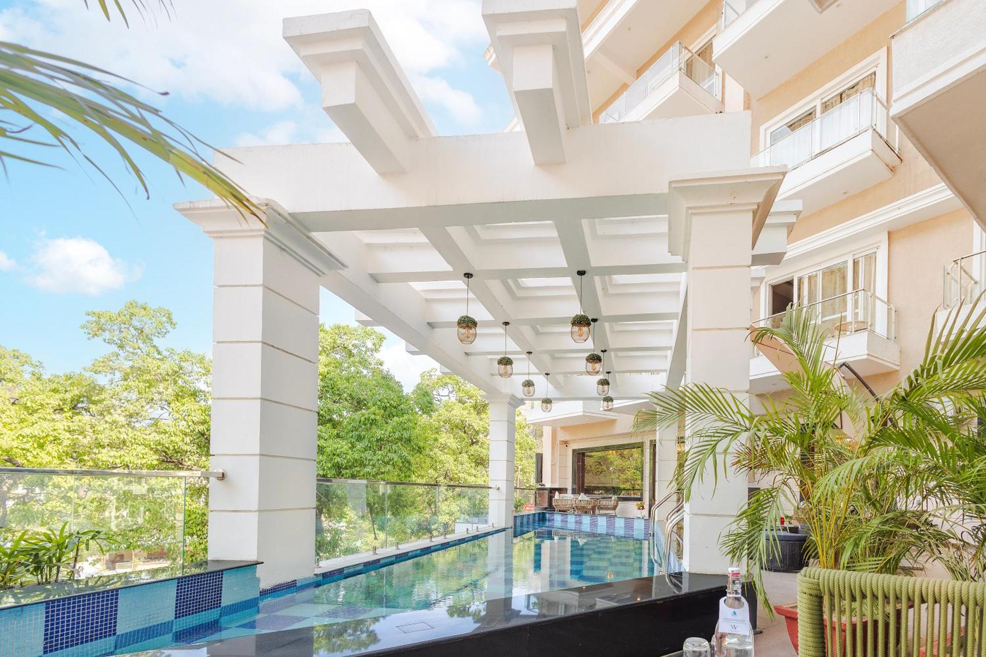 Stone Wood Hotel, Hotel