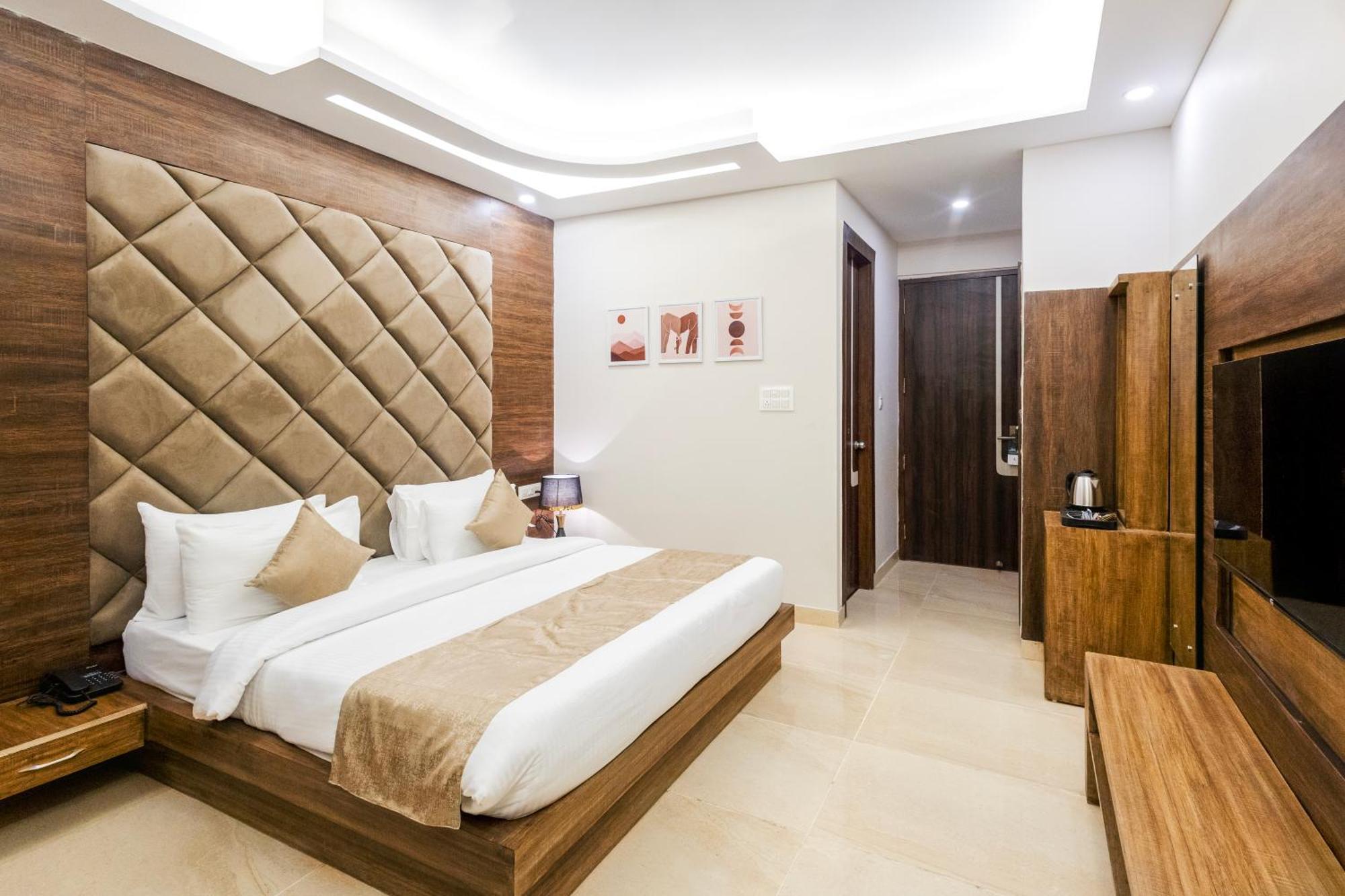 Stone Wood Hotel, 3* Rishikesh