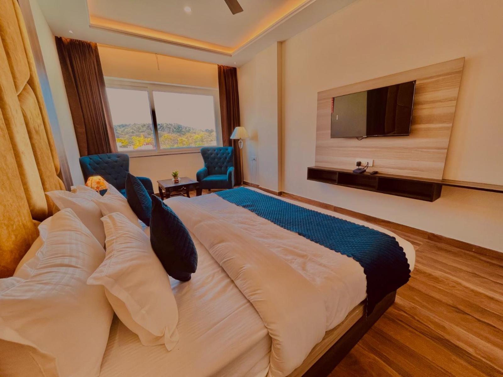 Sitara & - Road, Haridwar 5* Rishikesh