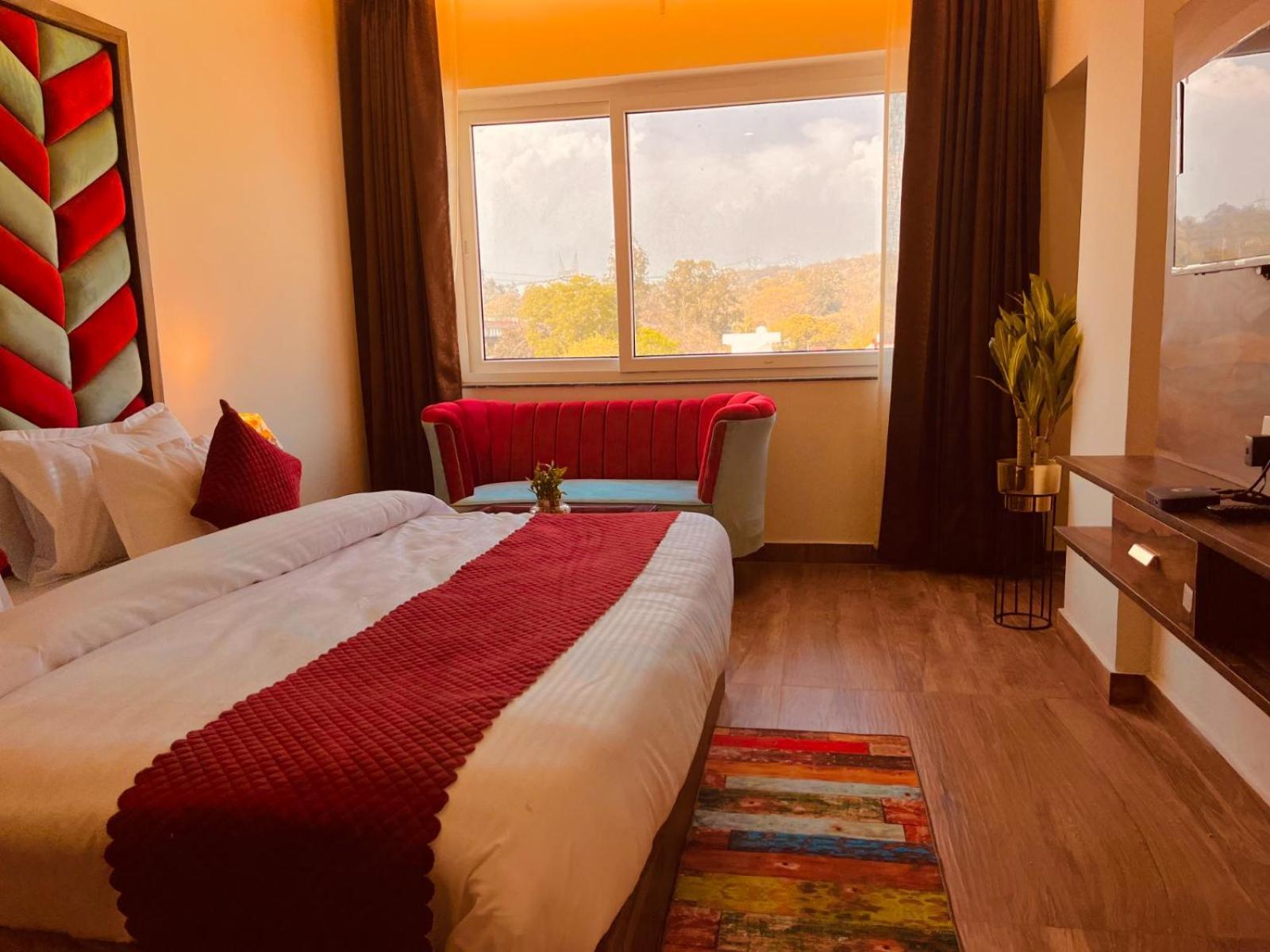 Sitara & - Road, Haridwar 5*