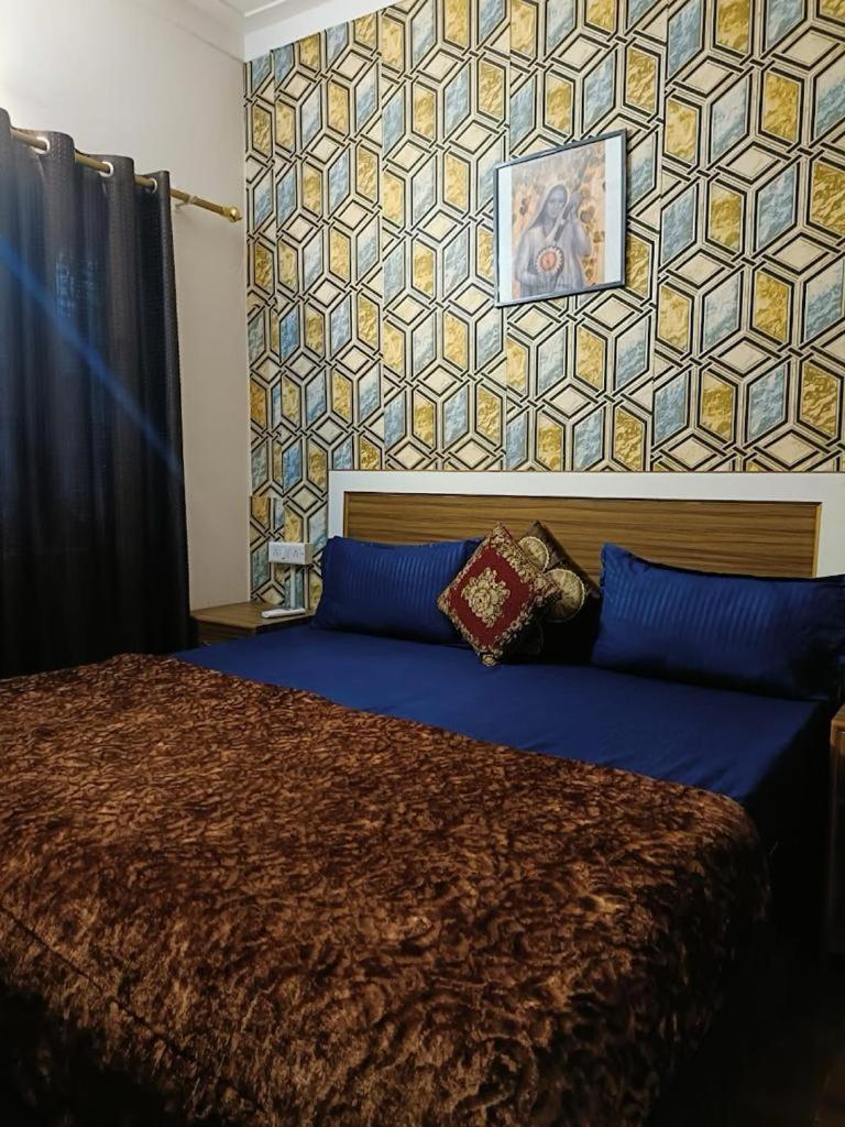 The Roxxy Royal Hotel 3*