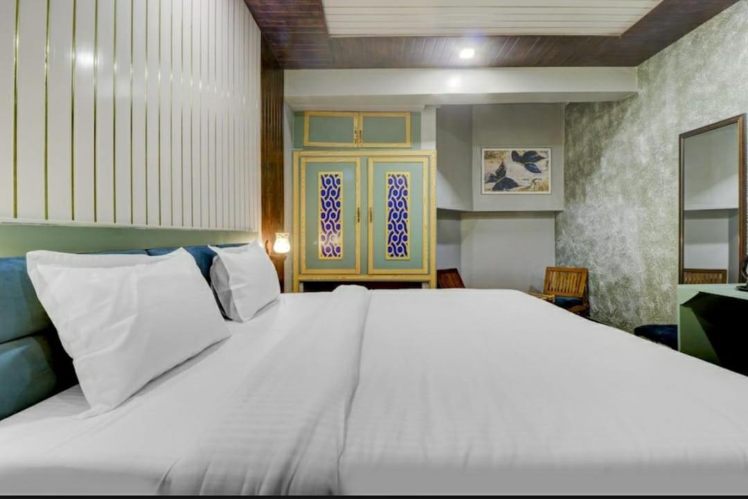 Hi By Madras Hotel 5*