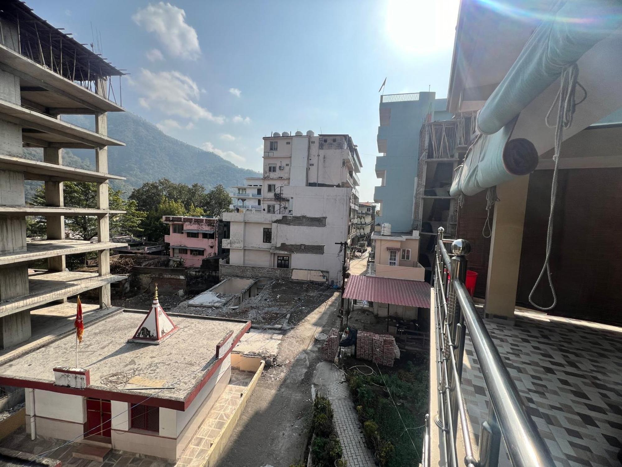 Tulsi Hotel
