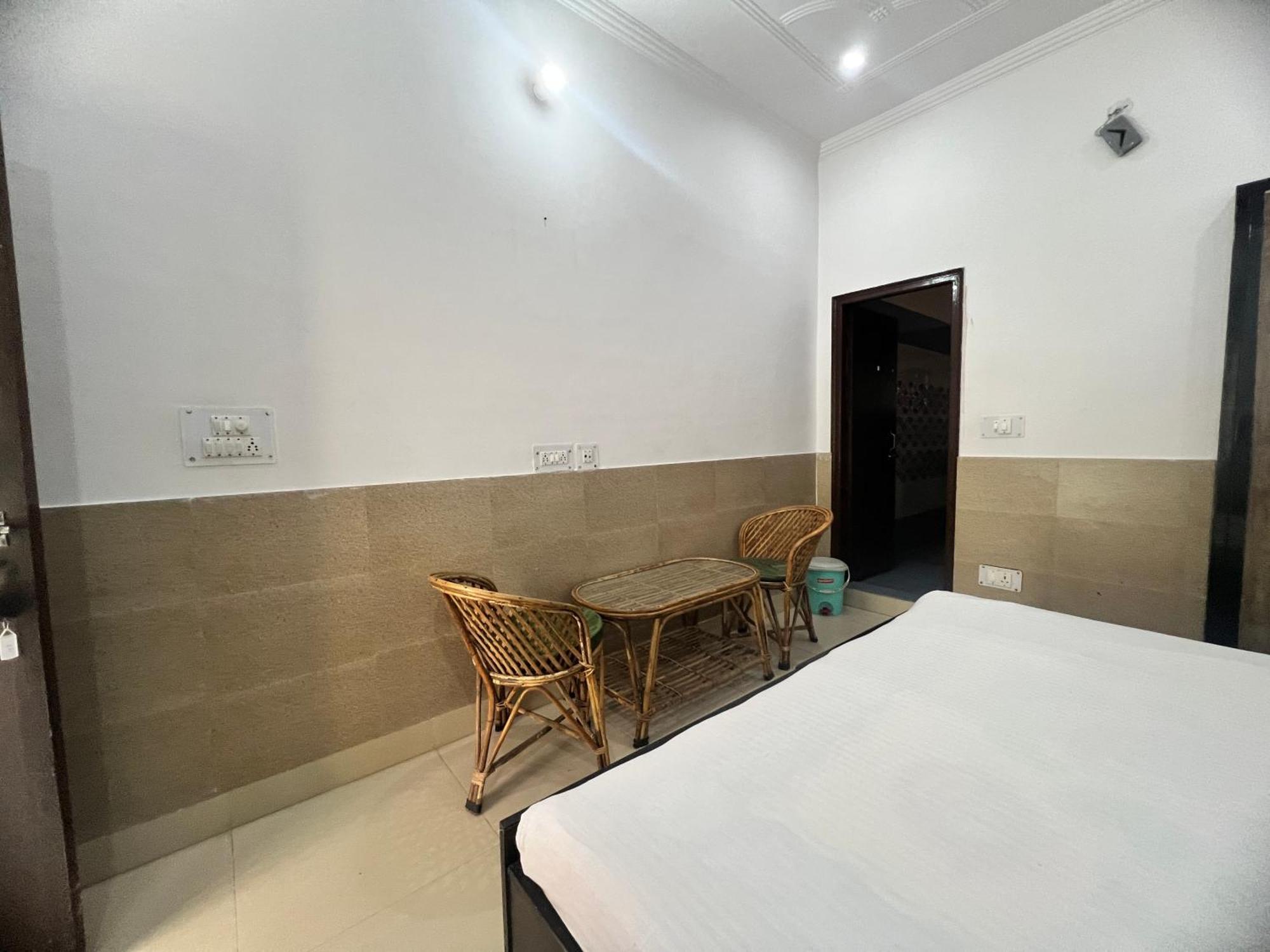 Hotel Tulsi