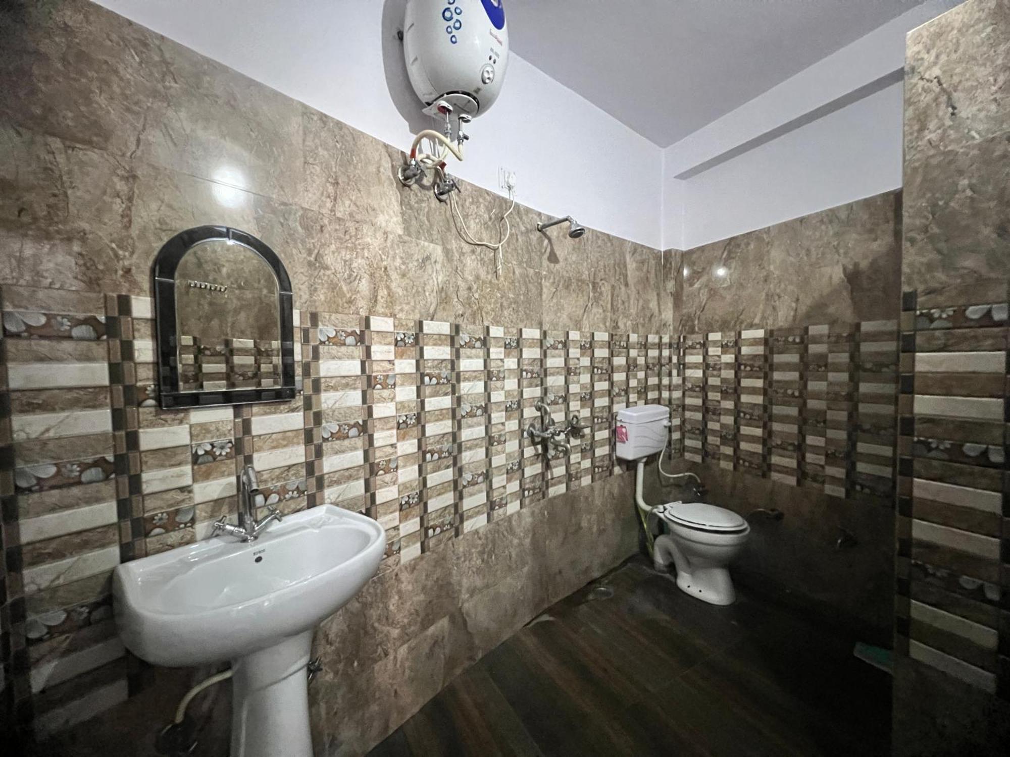 Tulsi Hotel 3*