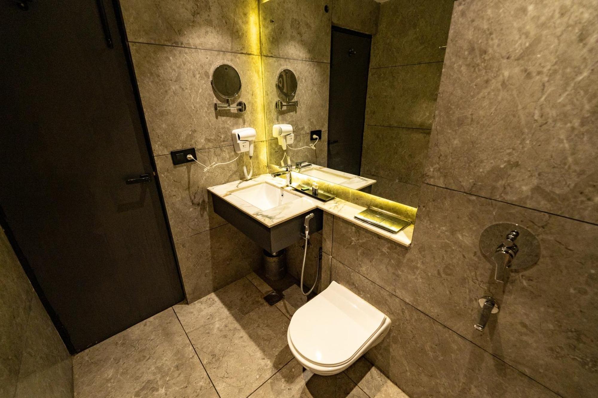 Hotel And 4*