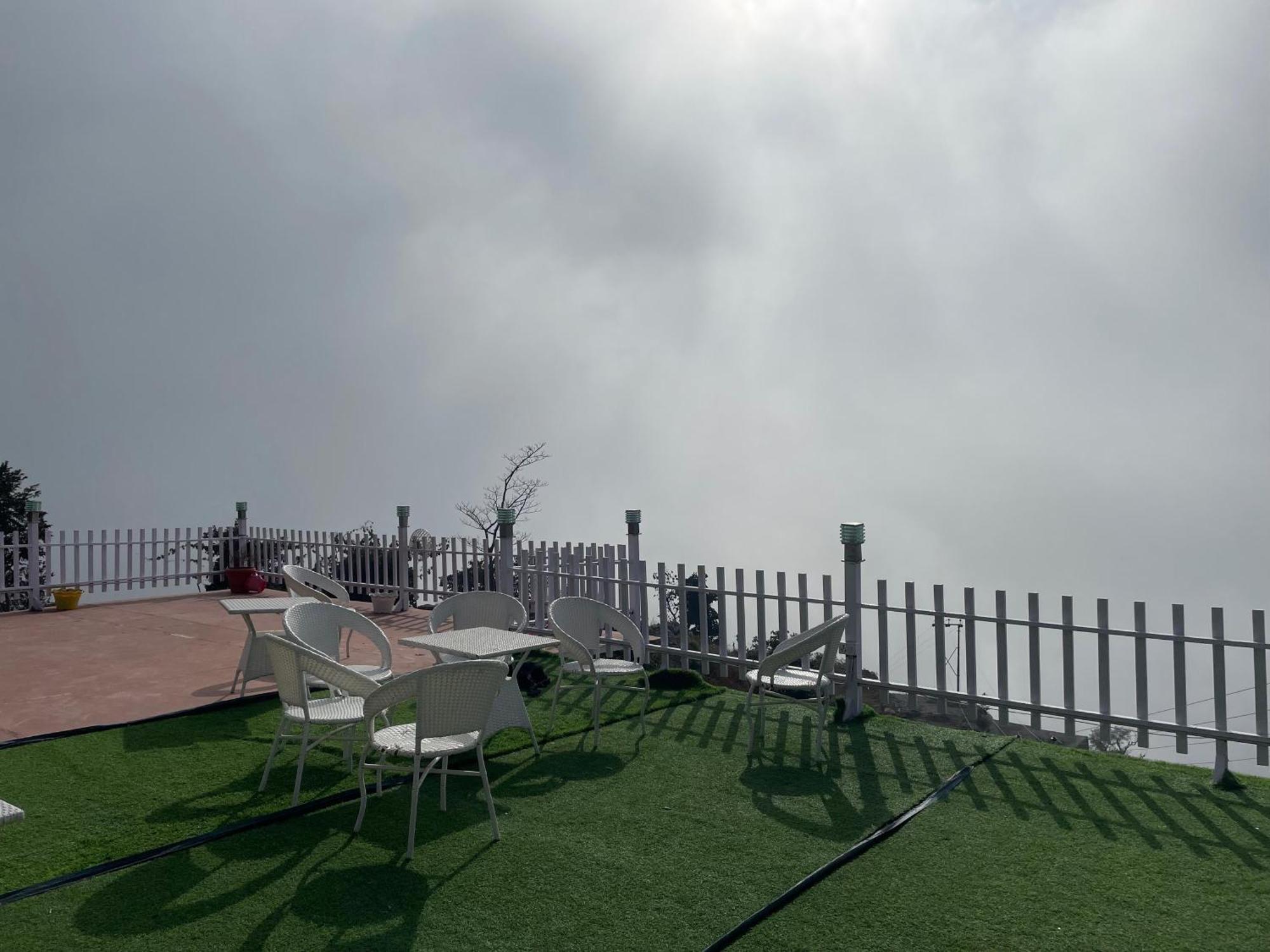 Navira Hills - Glamping Dome In *
