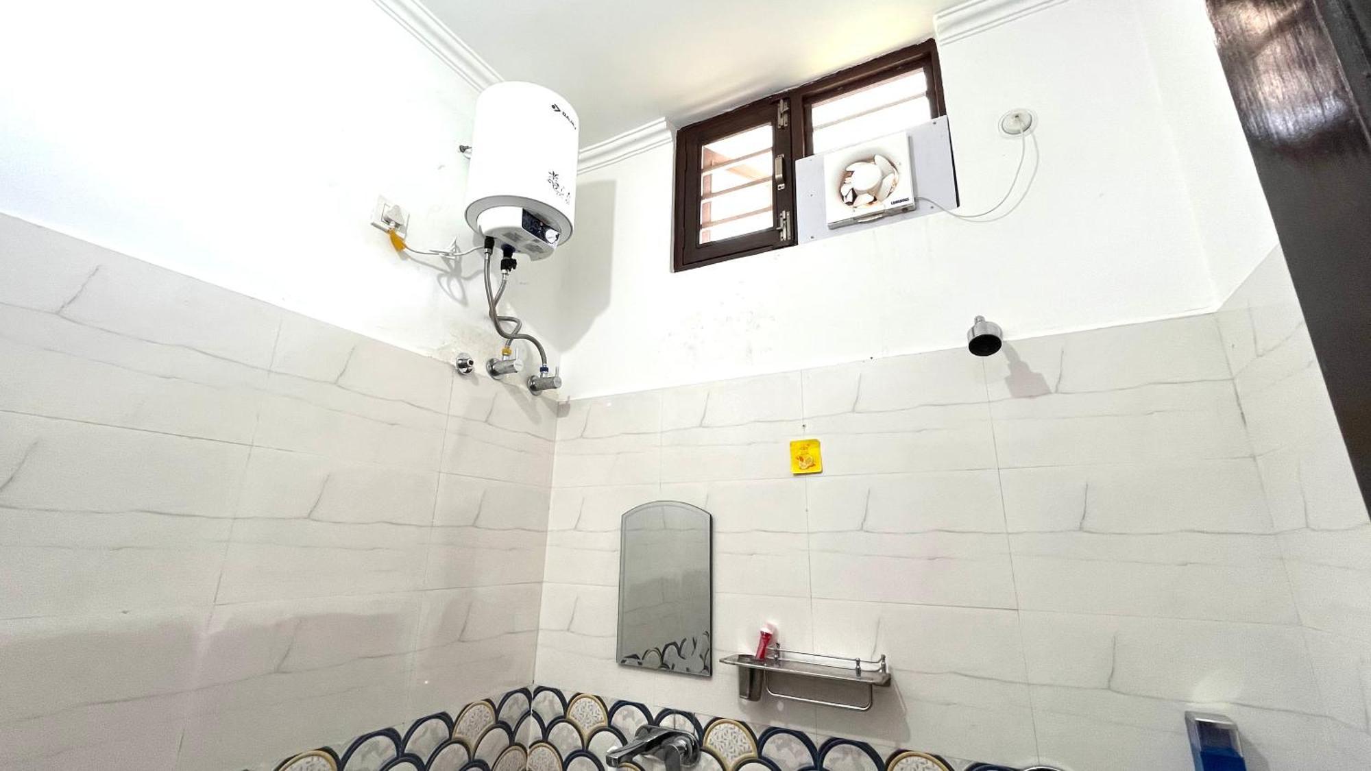 Holiday home 2bhk Entire In Whispering Bird *
