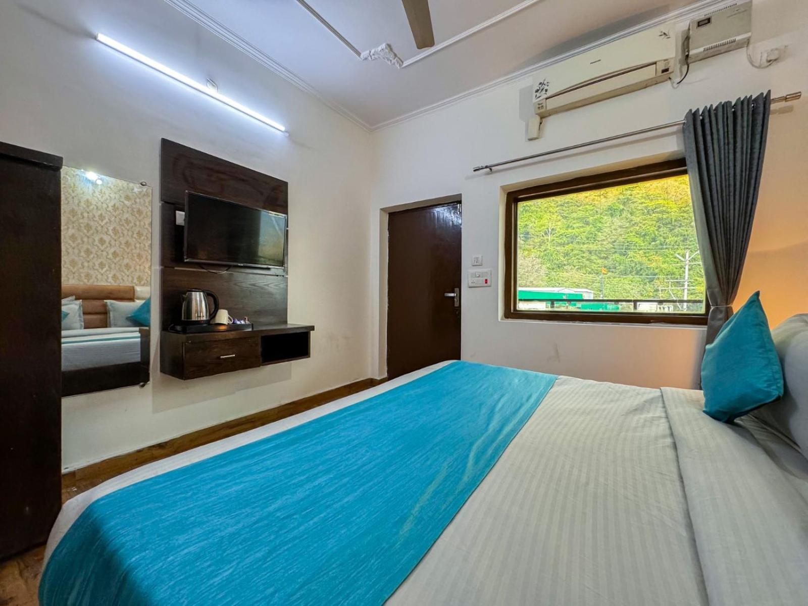 Hotel Residency By Euphoric Near Neer Waterfall
