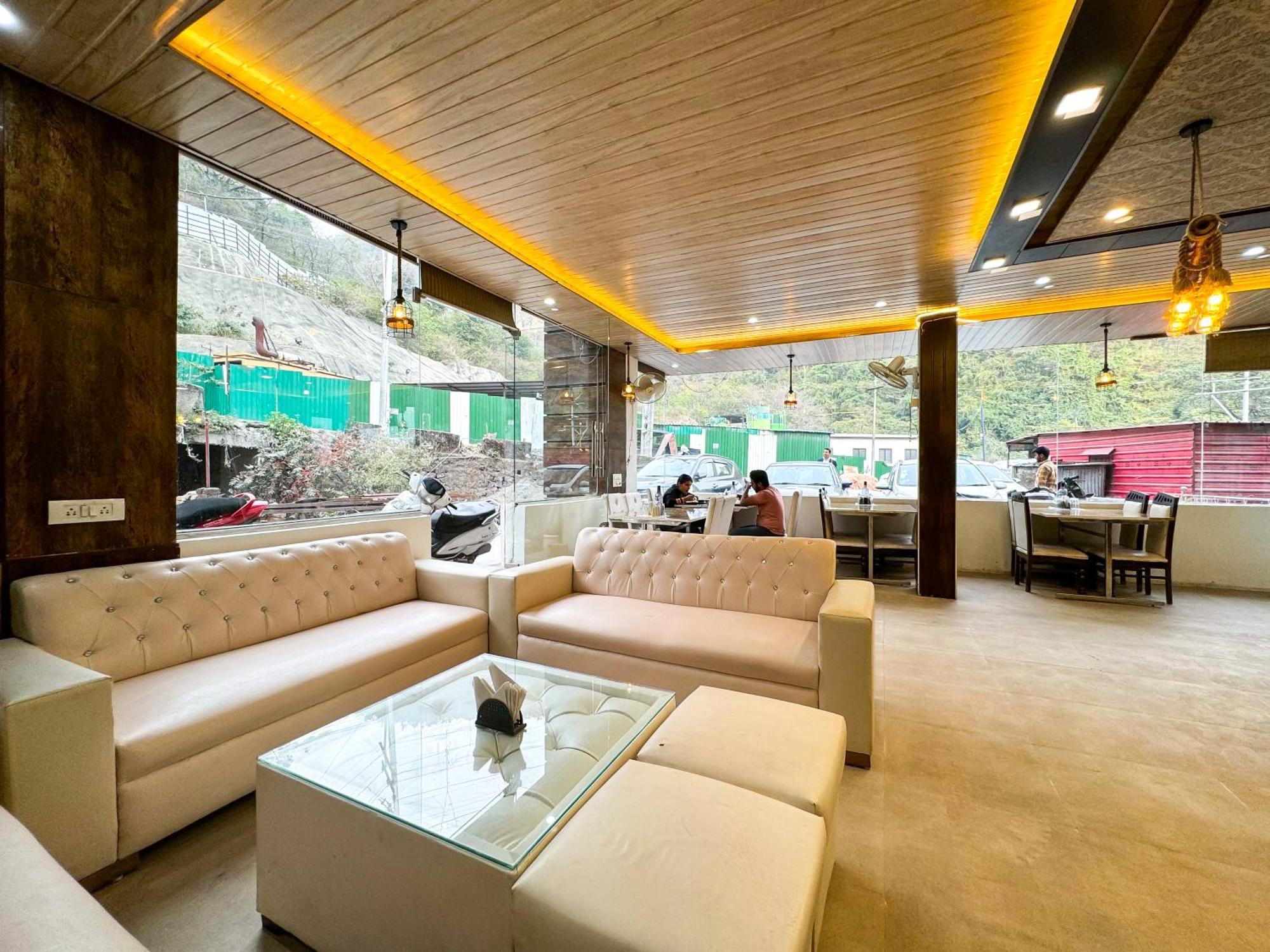 Residency By Euphoric Near Neer Waterfall Hotel