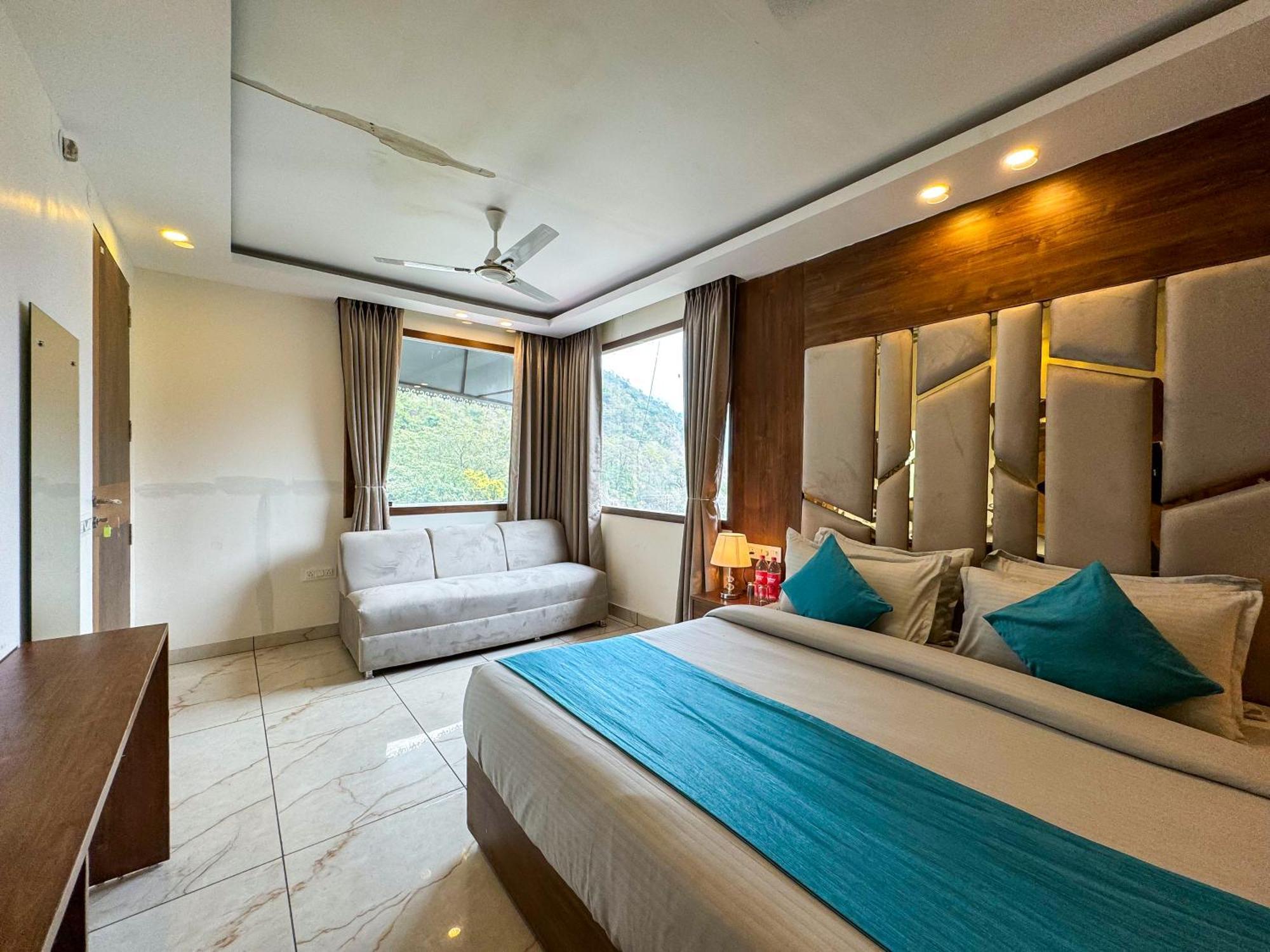 Residency By Euphoric Near Neer Waterfall Hotel 2*