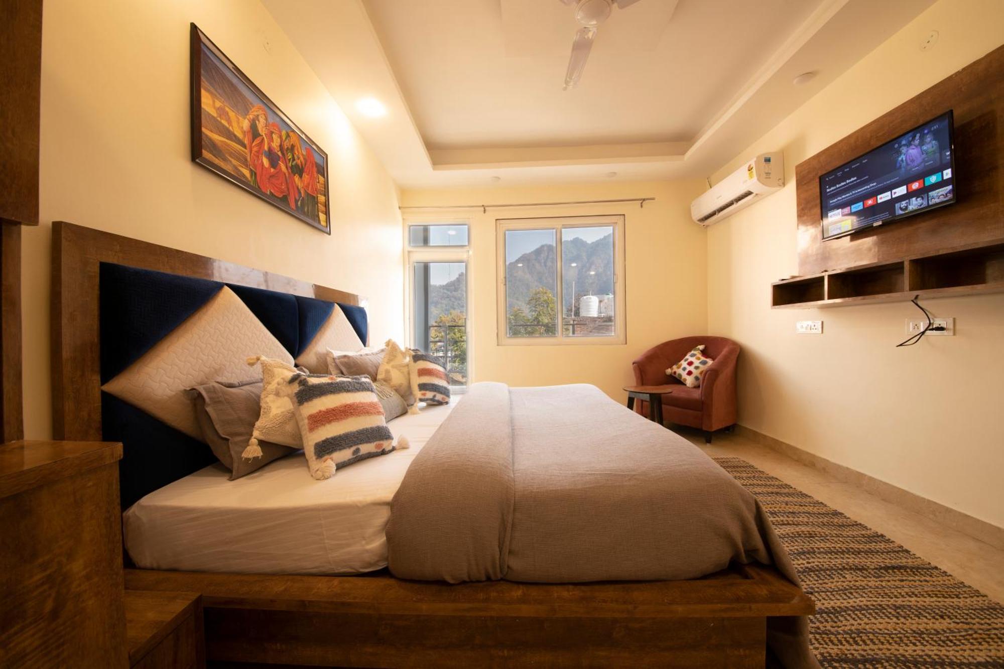 Perfect Stayz Hills Hotel 3*