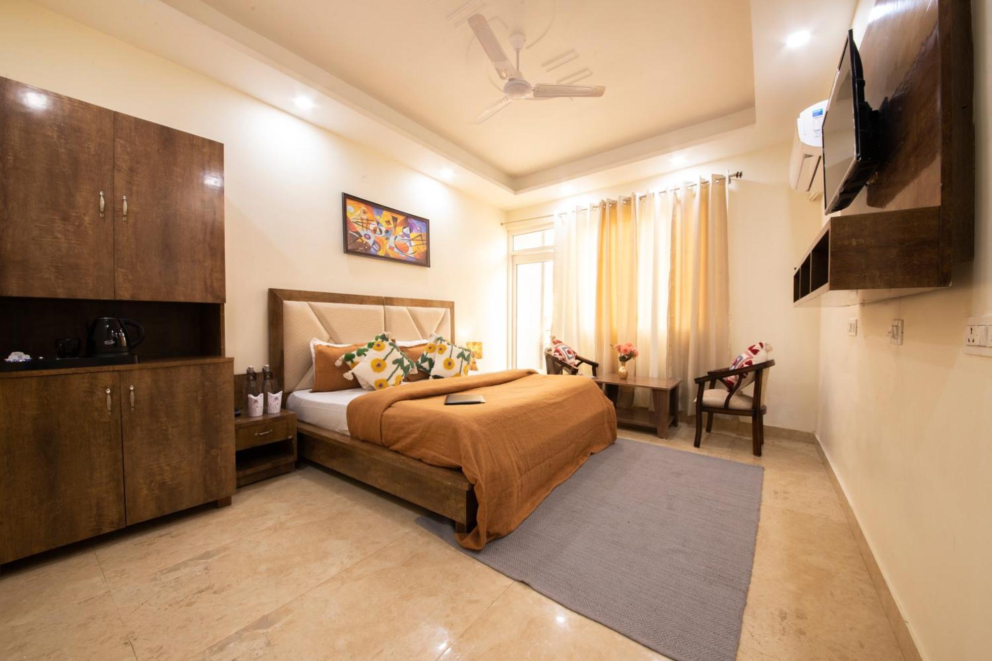 Perfect Stayz Hills Hotel 3*