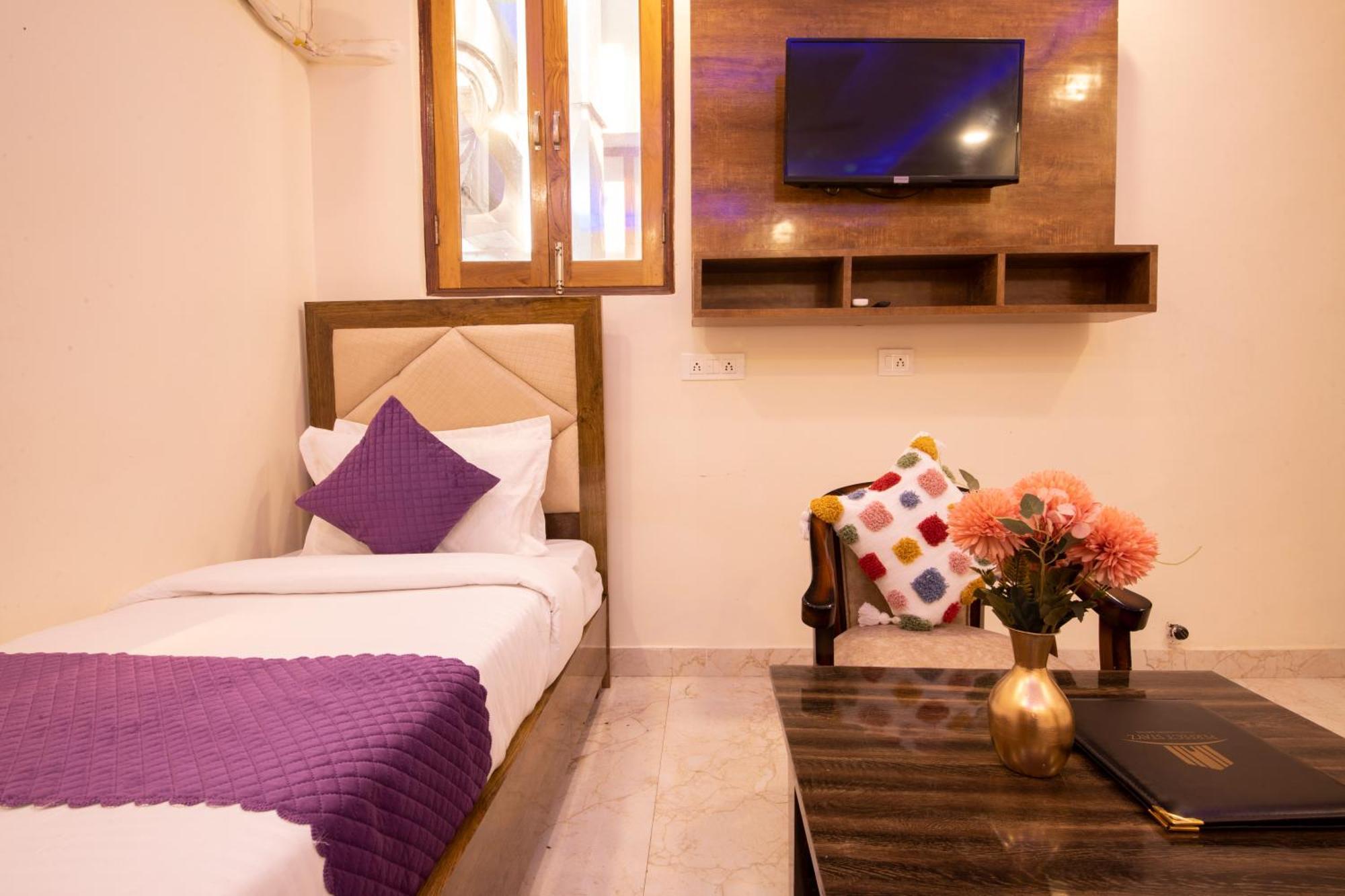 Perfect Stayz Hills Hotel 3*