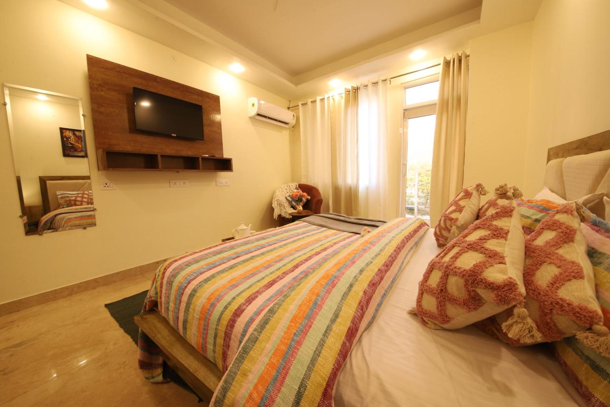 Perfect Stayz Hills Hotel