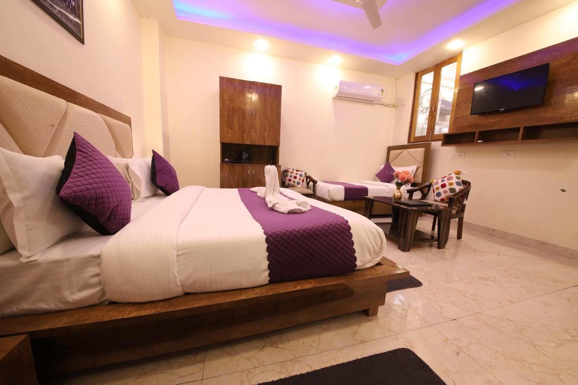 Perfect Stayz Hills Hotel