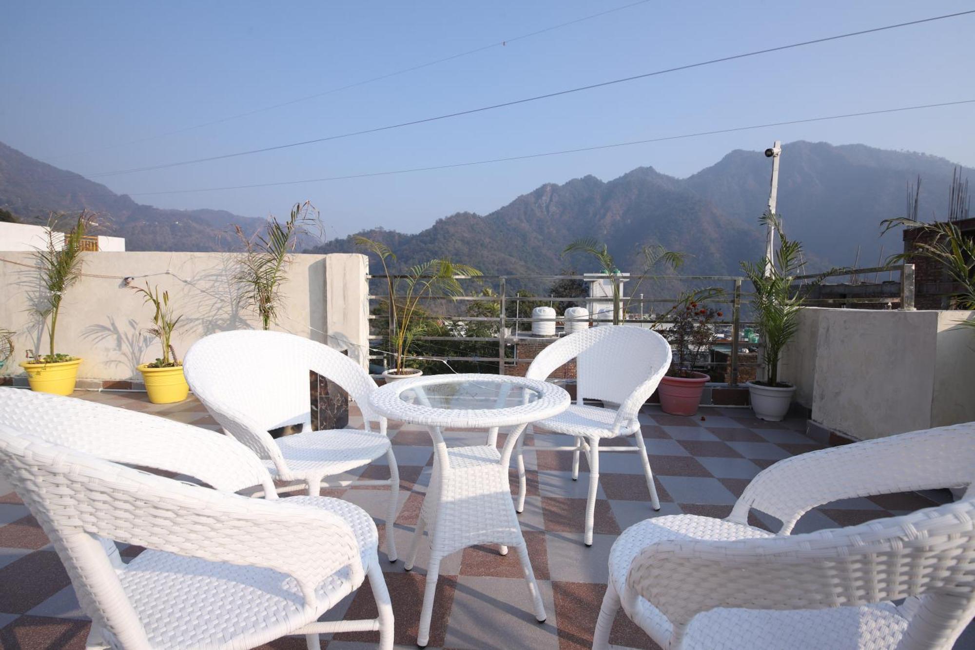 Perfect Stayz Hills Hotel