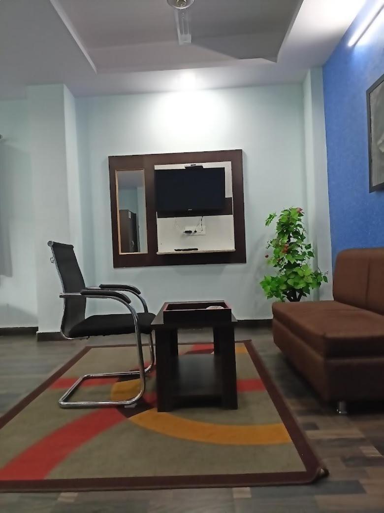 Atrium Hotel