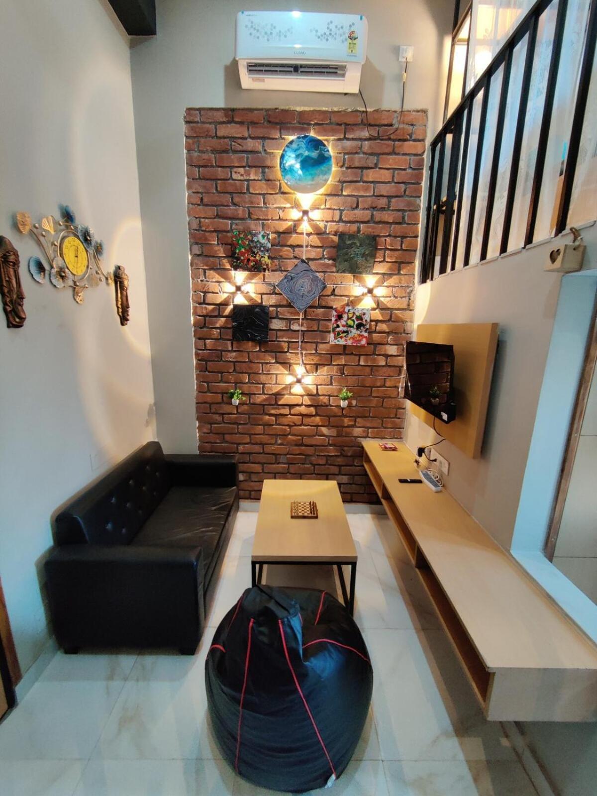 Zen Haven - Luxury Ganga Access & Mountain View *