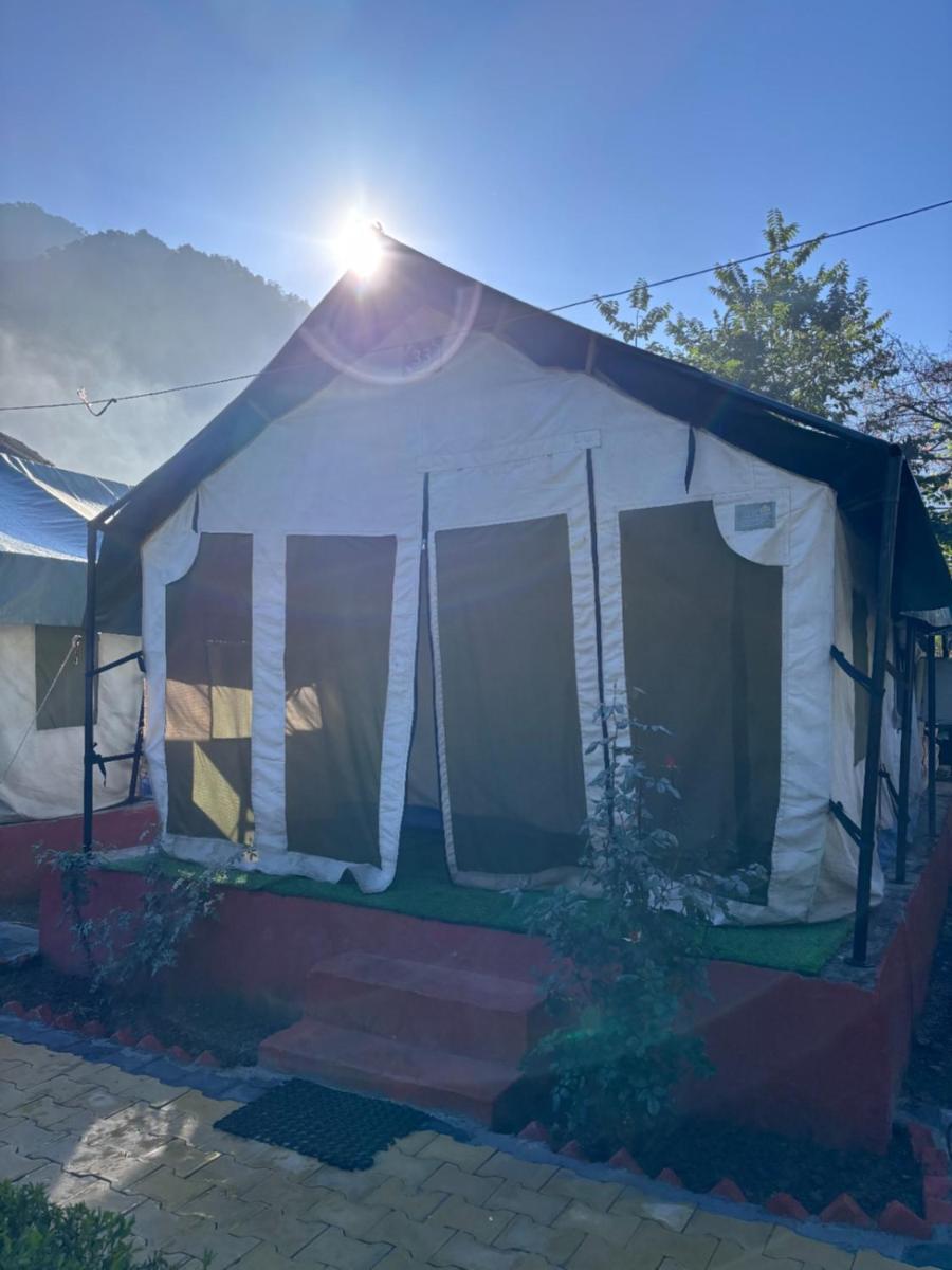 Camp Brook - Luxury In *