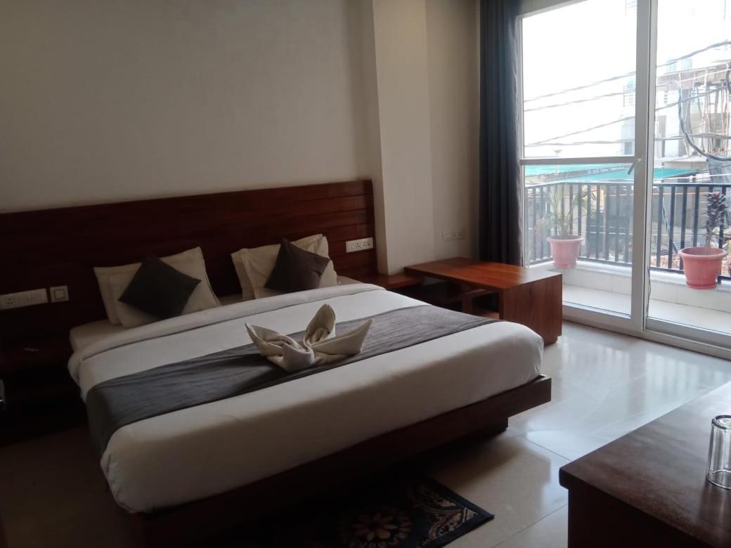 Triple One Tapovan Rishikesh,near Laxman Jhula Hotel 3*