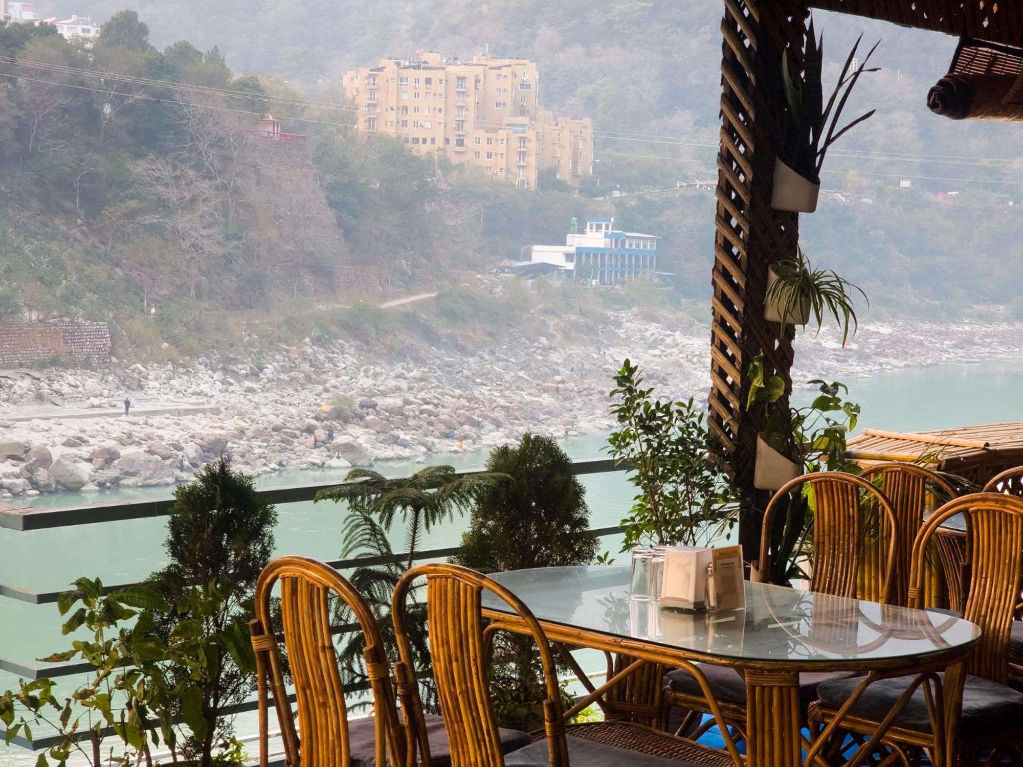 Hostel Karwaan By The Ganges *