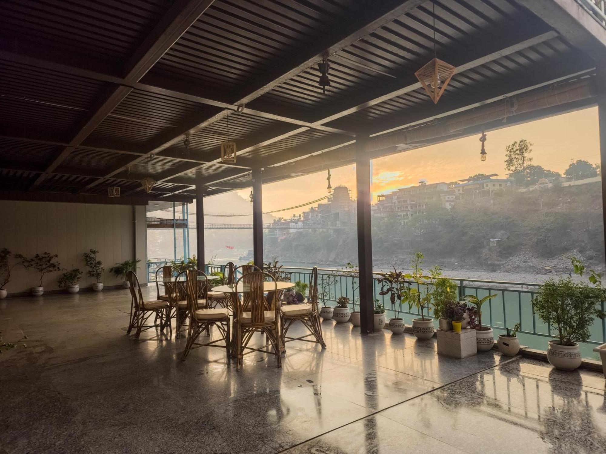 Karwaan By The Ganges * Rishikesh