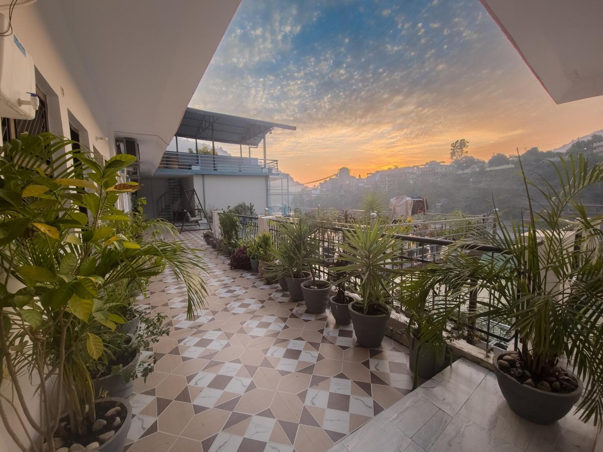 Karwaan By The Ganges Hostel Rishikesh