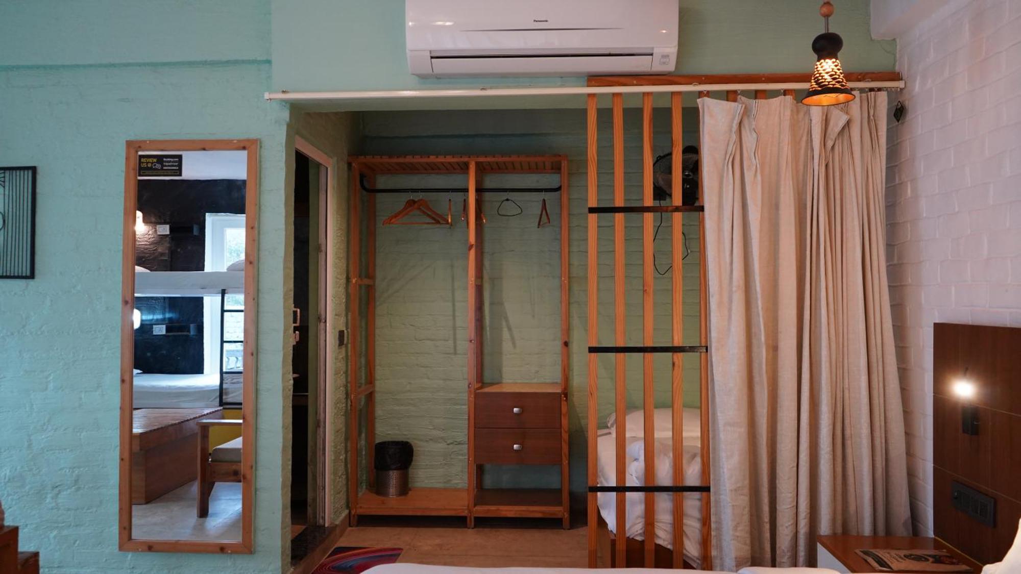 Julley Commune Hostel Rishikesh