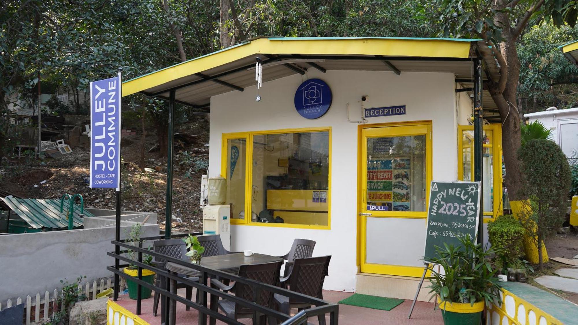 Hostel Julley Commune *