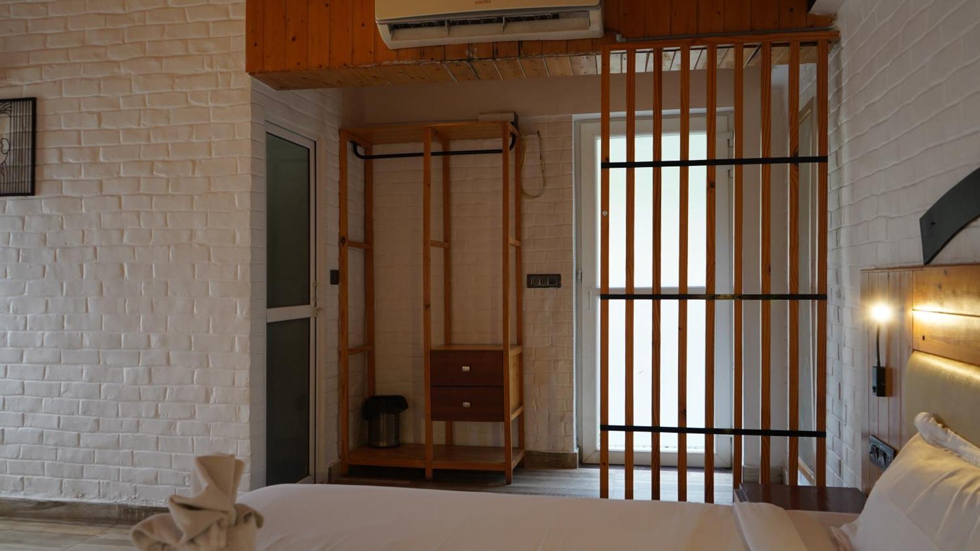 Julley Commune Rishikesh