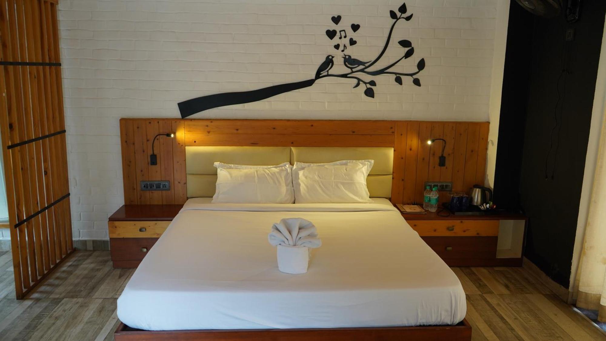 Julley Commune Hostel