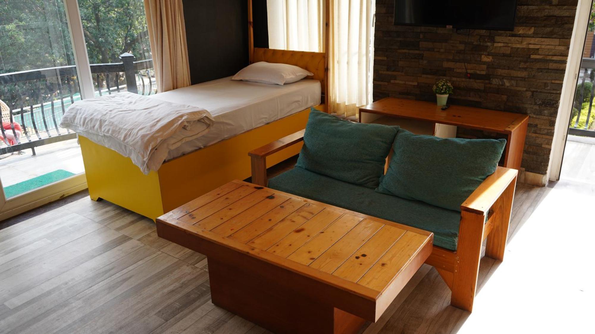 Julley Commune * Rishikesh
