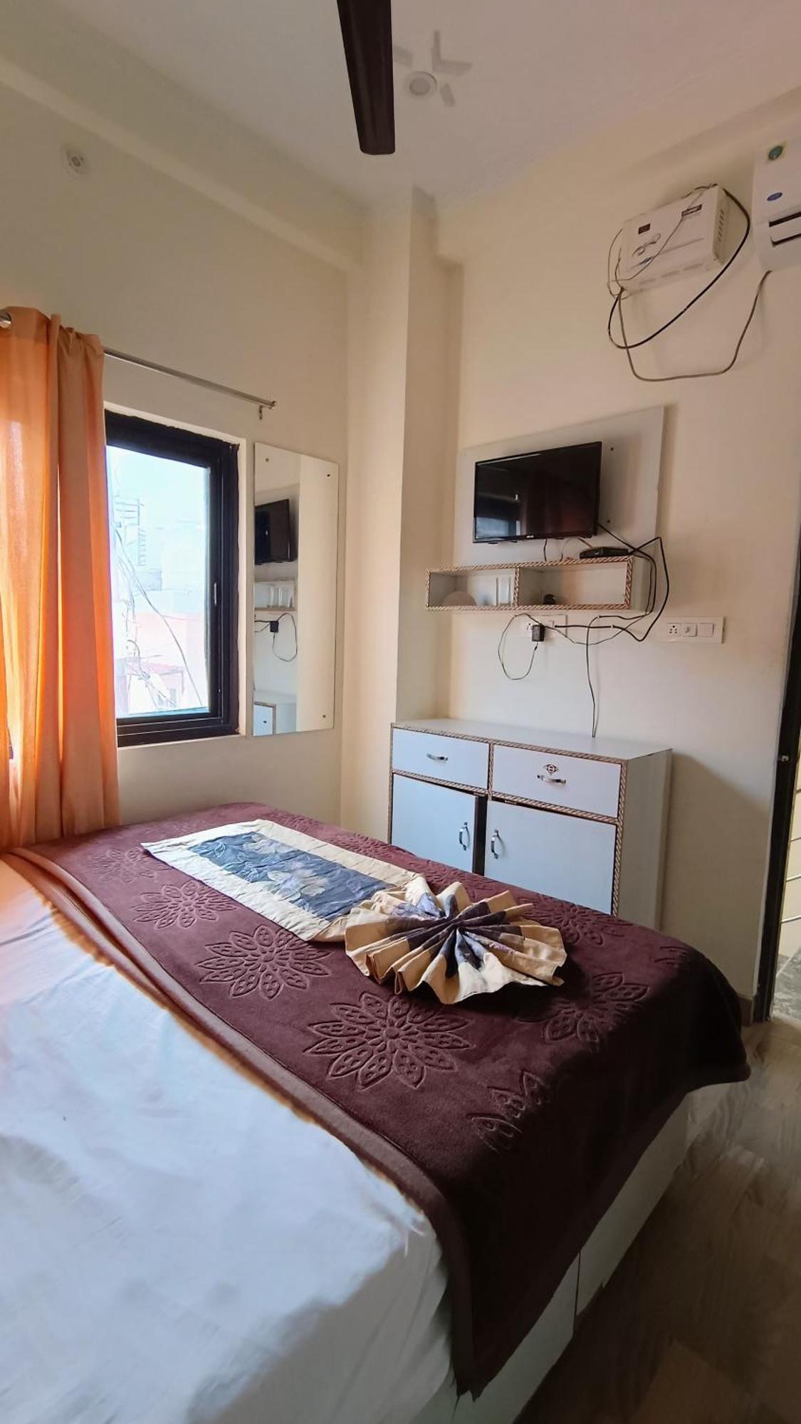 Olt Hostel *