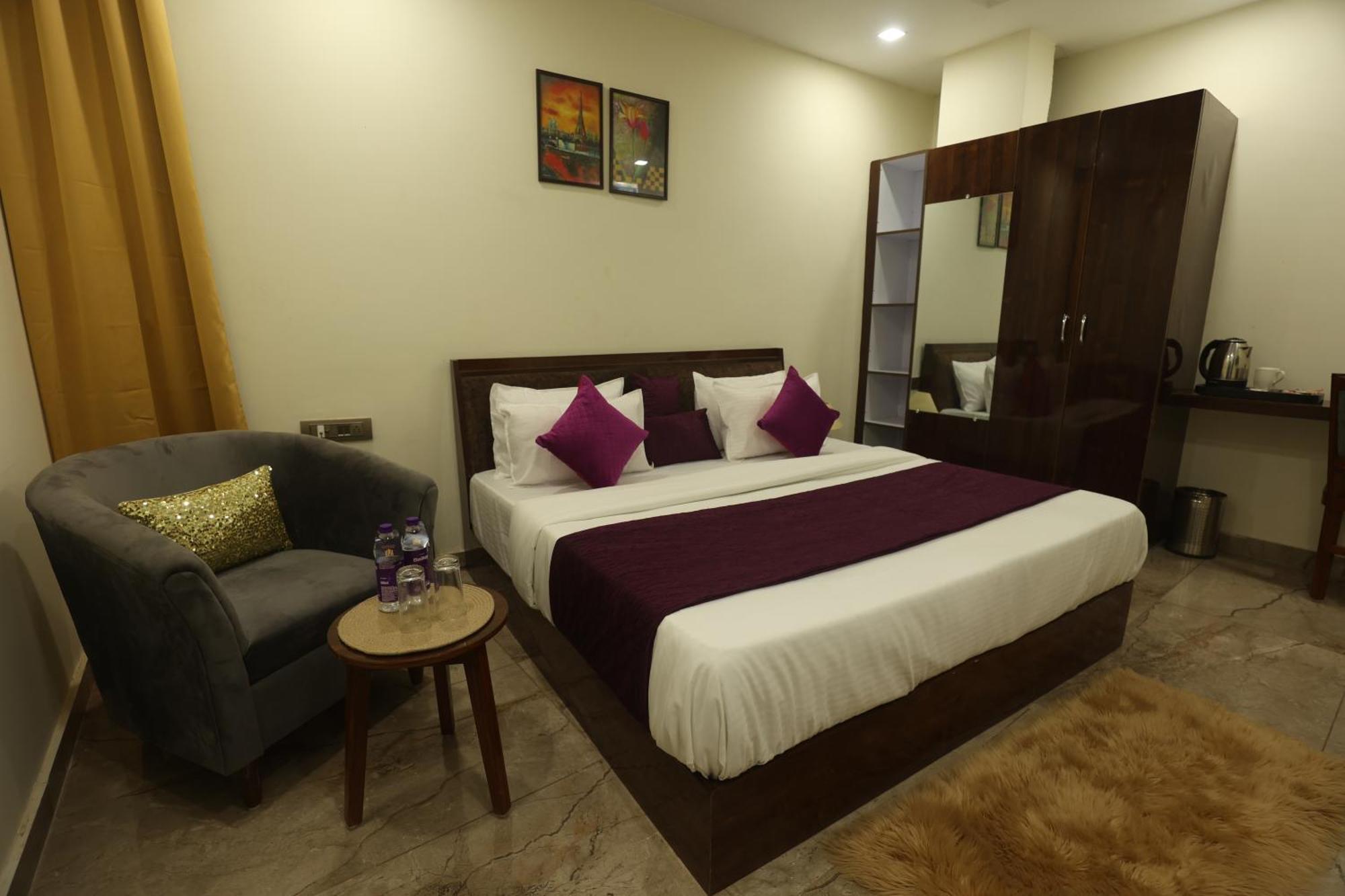 Hotel Perfectstayz Aiims Near Aiims Hospital 2*