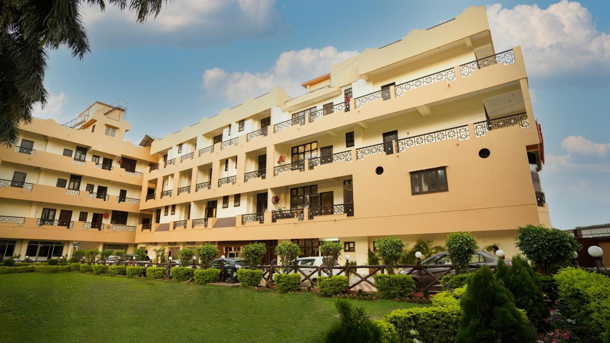 Hotel Neeraj Bhawan- Triveni Ghat Rishikesh