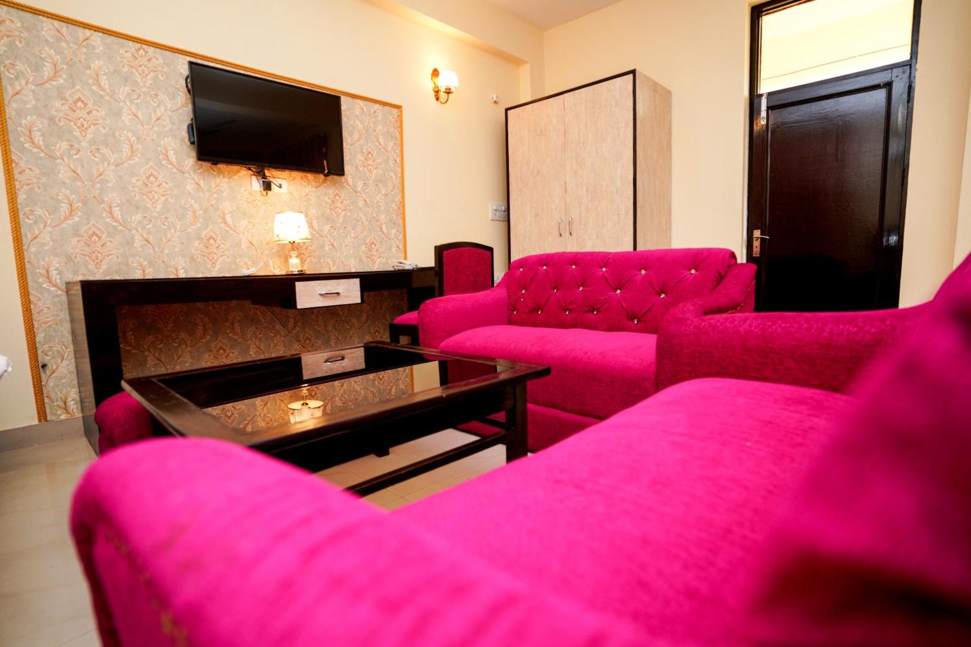 Neeraj Bhawan- Triveni Ghat 3* Rishikesh