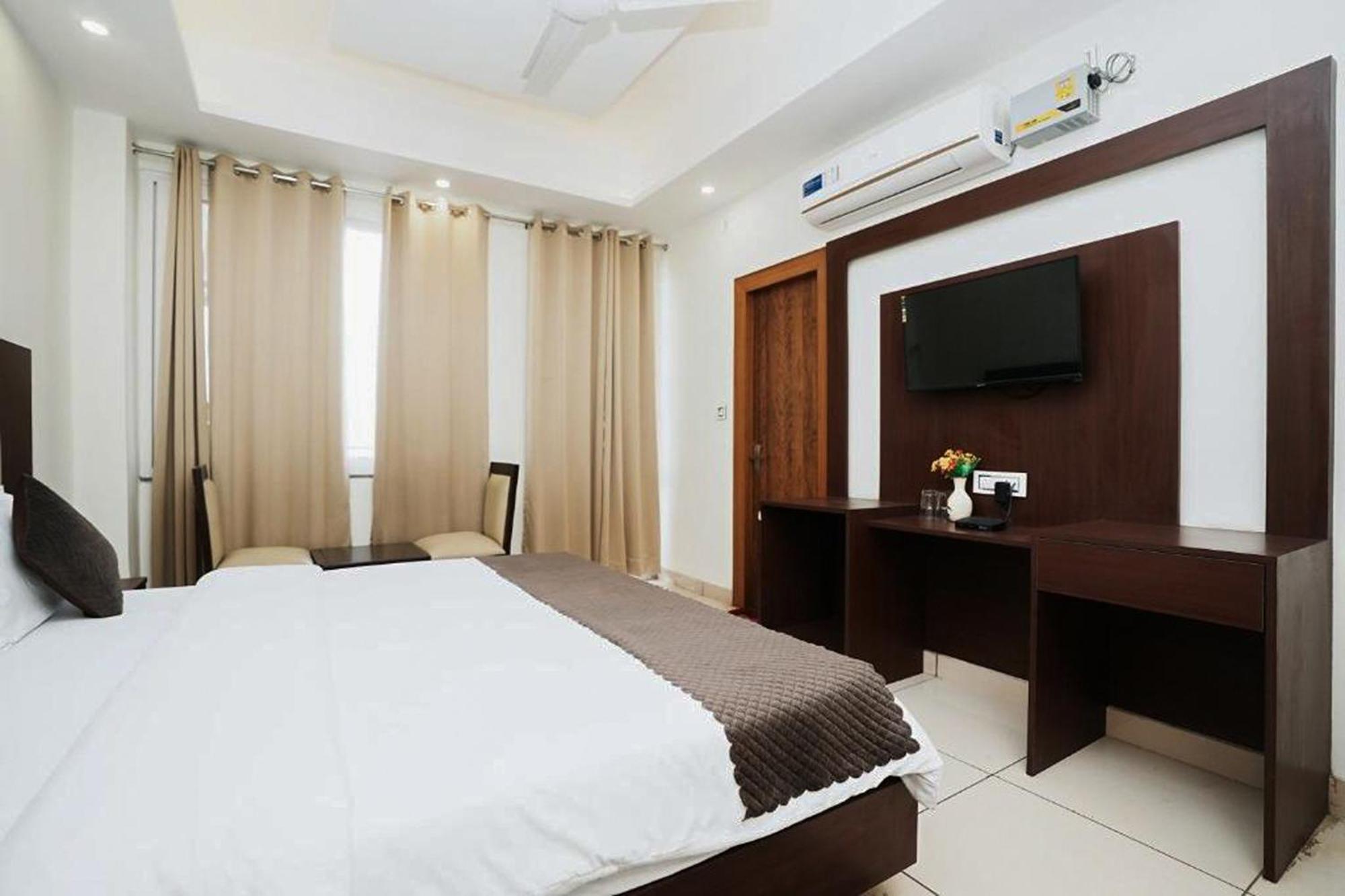 Hotel The 7 Seas 3*