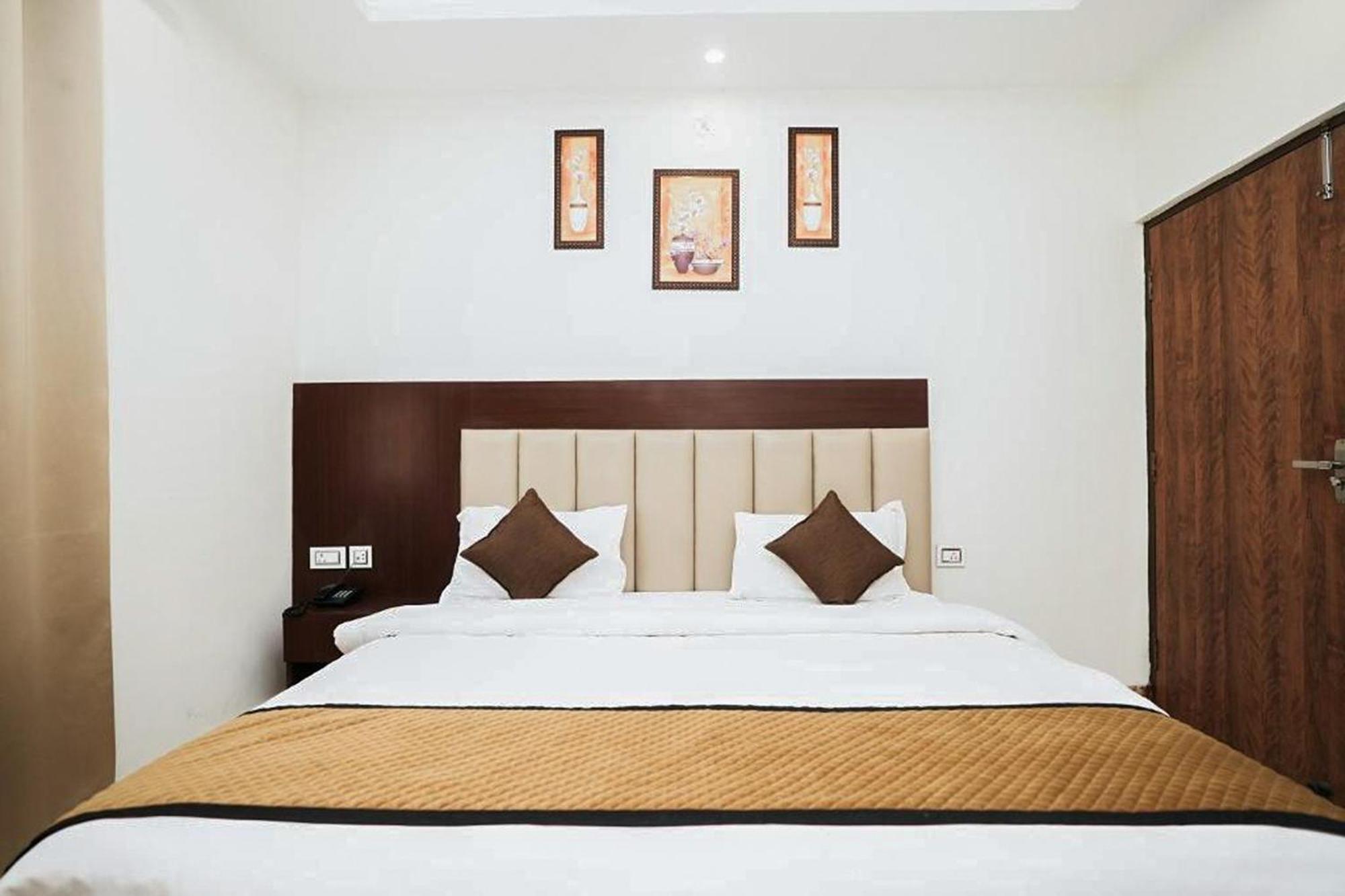 The 7 Seas 3*