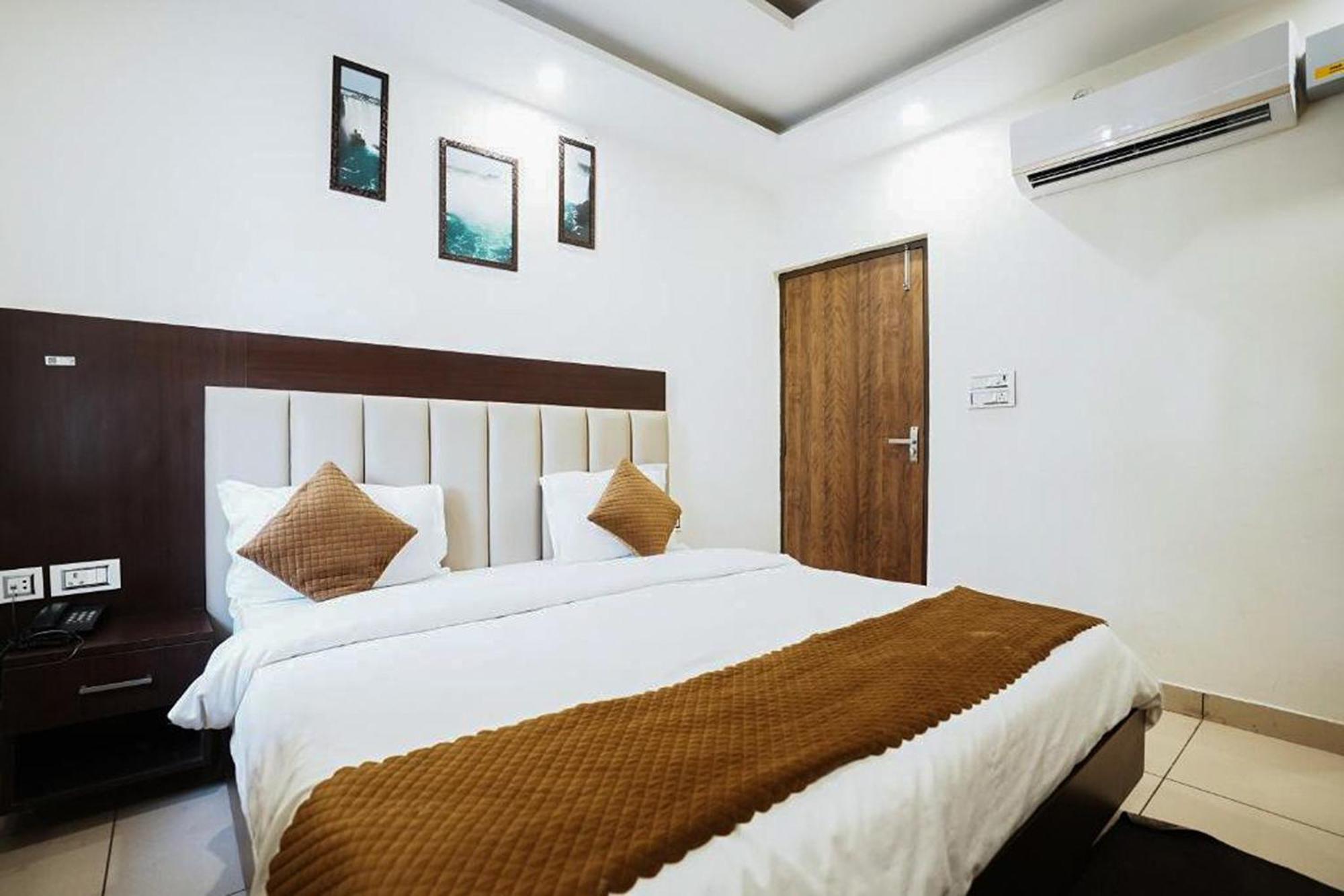The 7 Seas Hotel