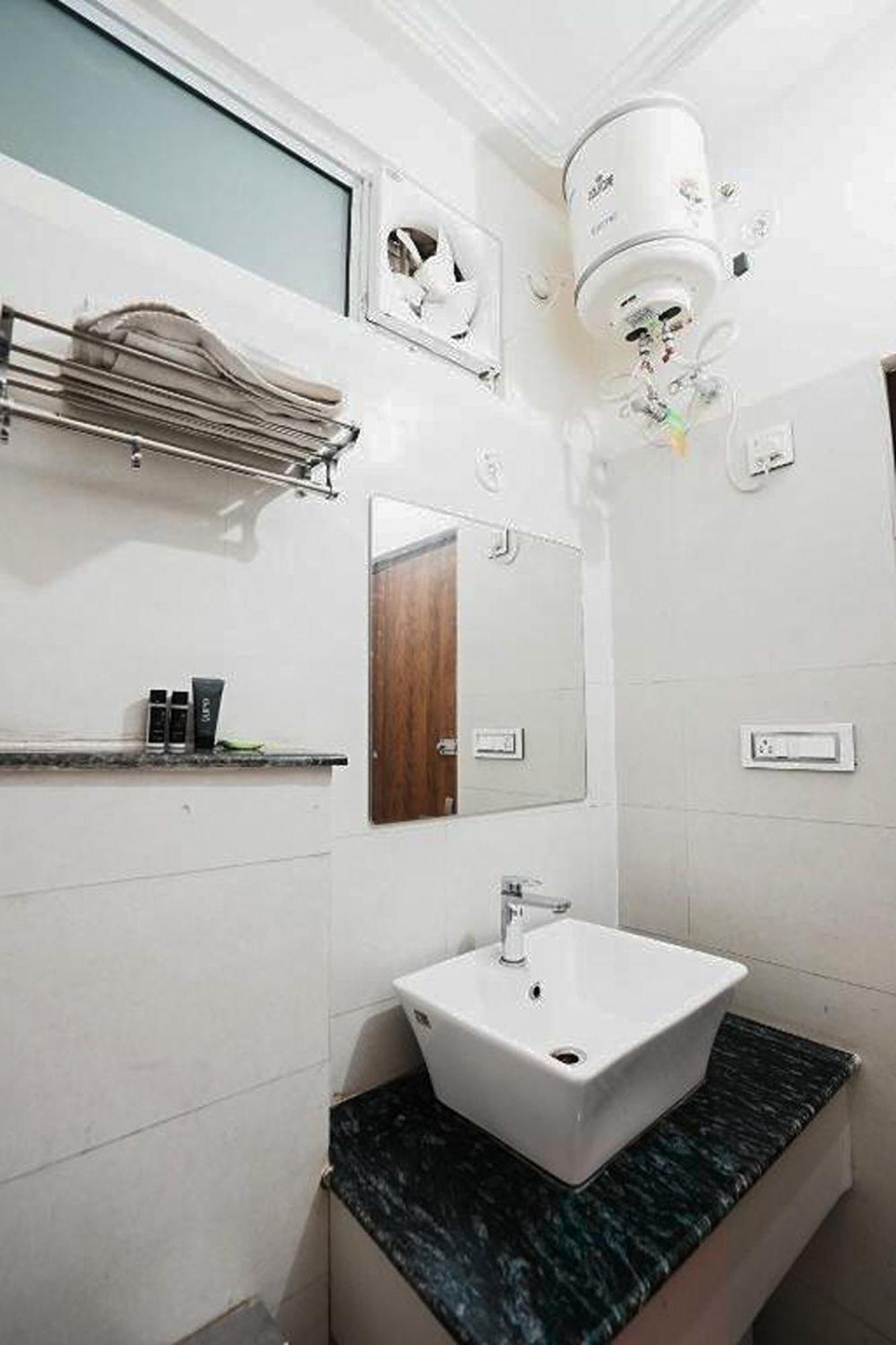 The 7 Seas Hotel 3*