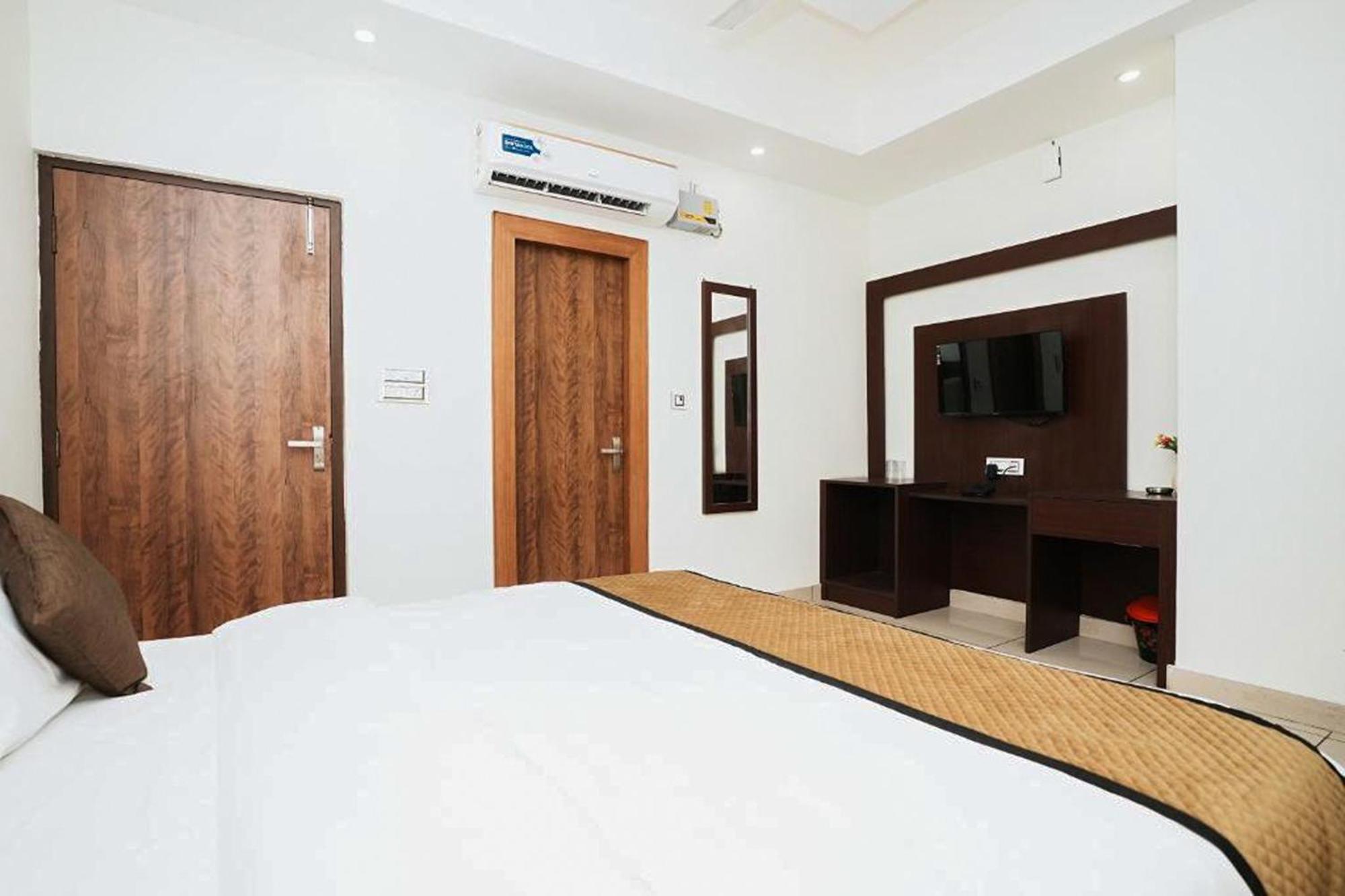 Hotel The 7 Seas 3*