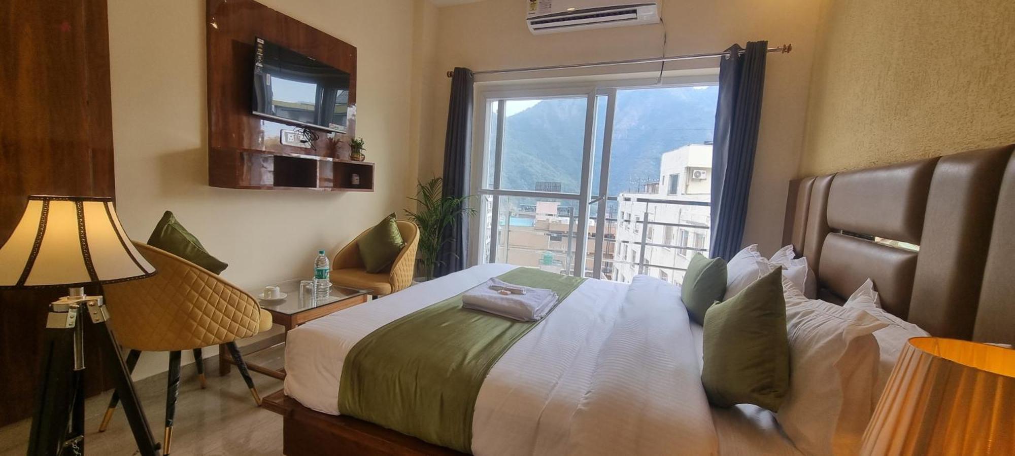 Traveller's Paradise-mountain View By Around Hotel Rishikesh