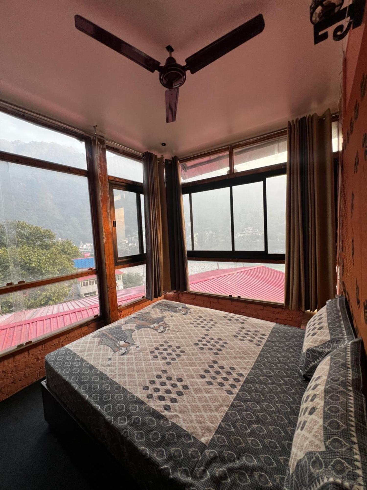 Divine Lookout Homestay *
