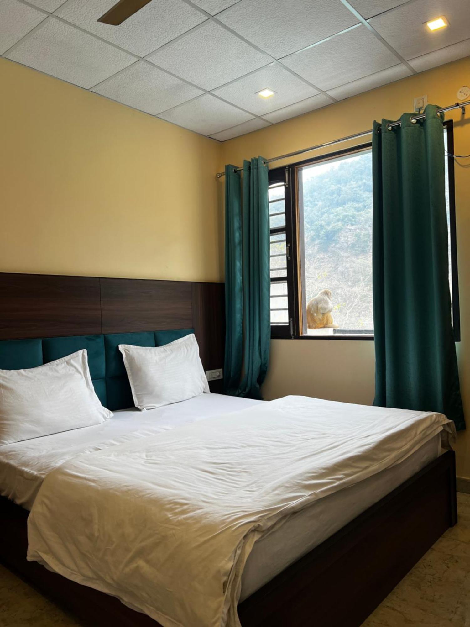 Hotel Himalayan Lighthouse 3*