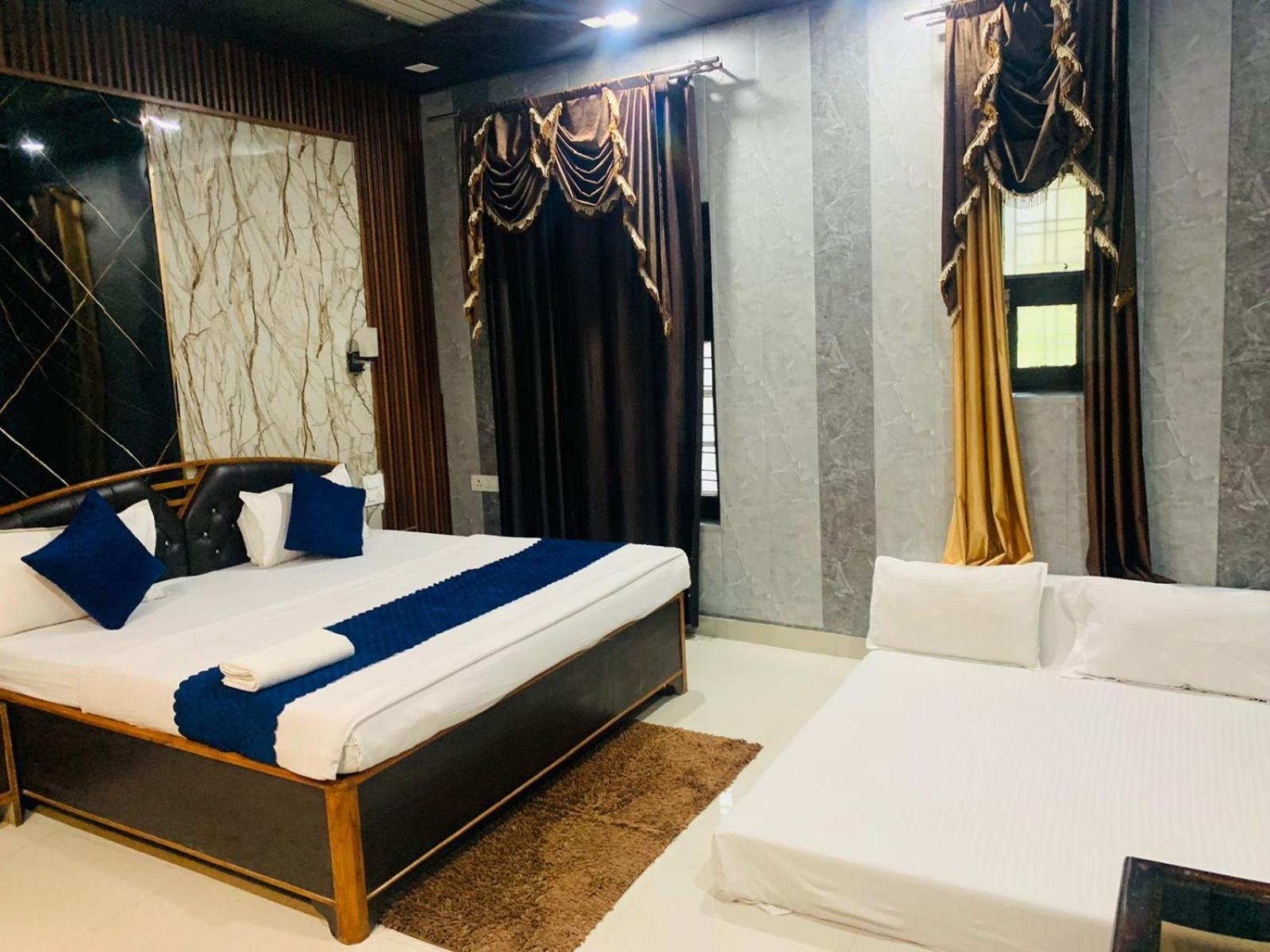 Hotel Royal Respite - Luxury Comfort ! Travellers Delight ! Budget Friendly ! Prime Location ! Guest Favourite 4*