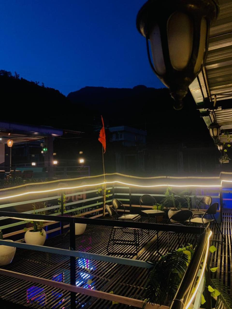 Royal Respite - Luxury Comfort ! Travellers Delight ! Budget Friendly ! Prime Location ! Guest Favourite 4*