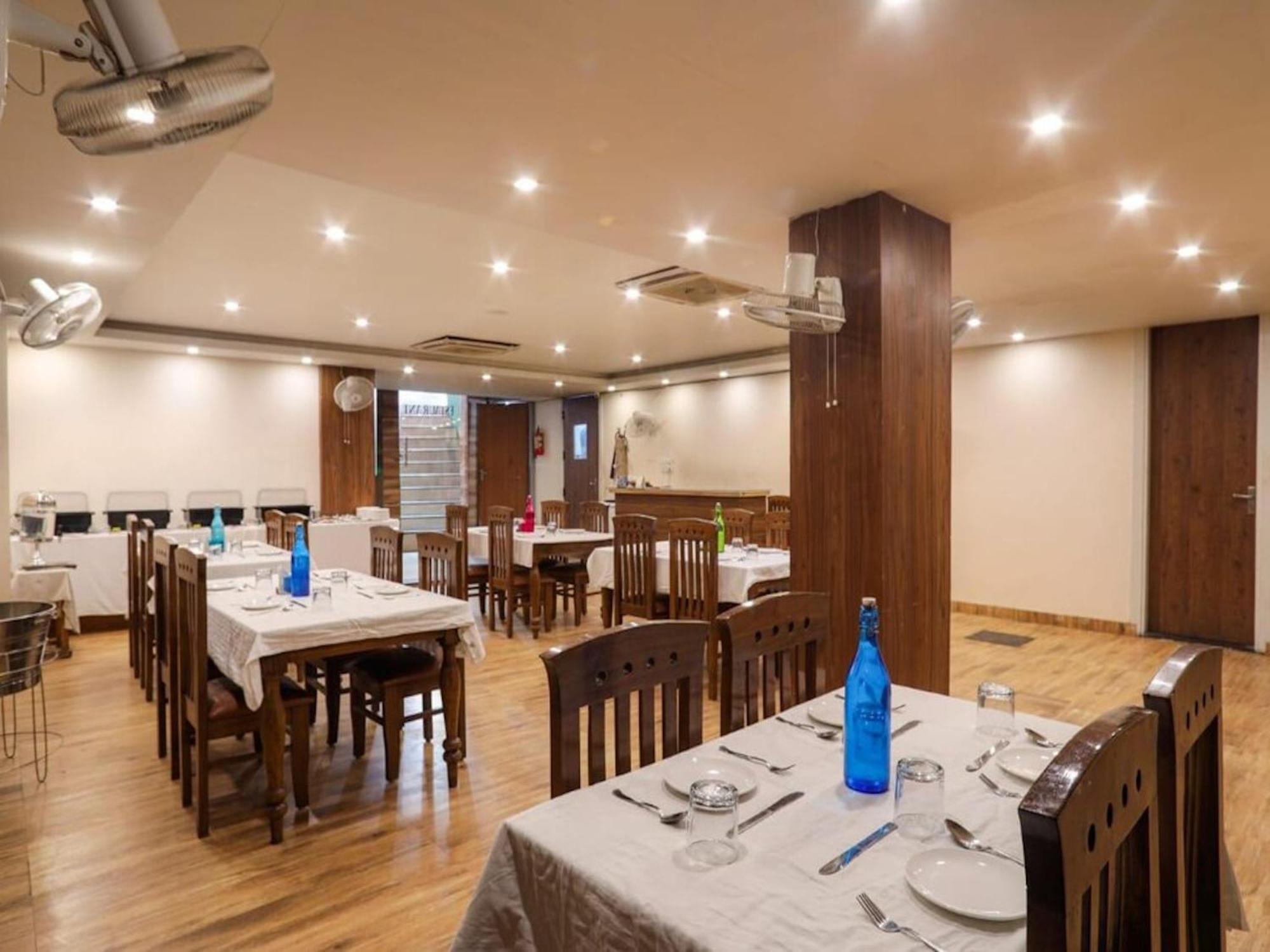 Hotel La Riqueza Pride - Near To Ganga River & Lakshman Jhula - Mountain View Rooms, Swimming Pool & Parking 3*