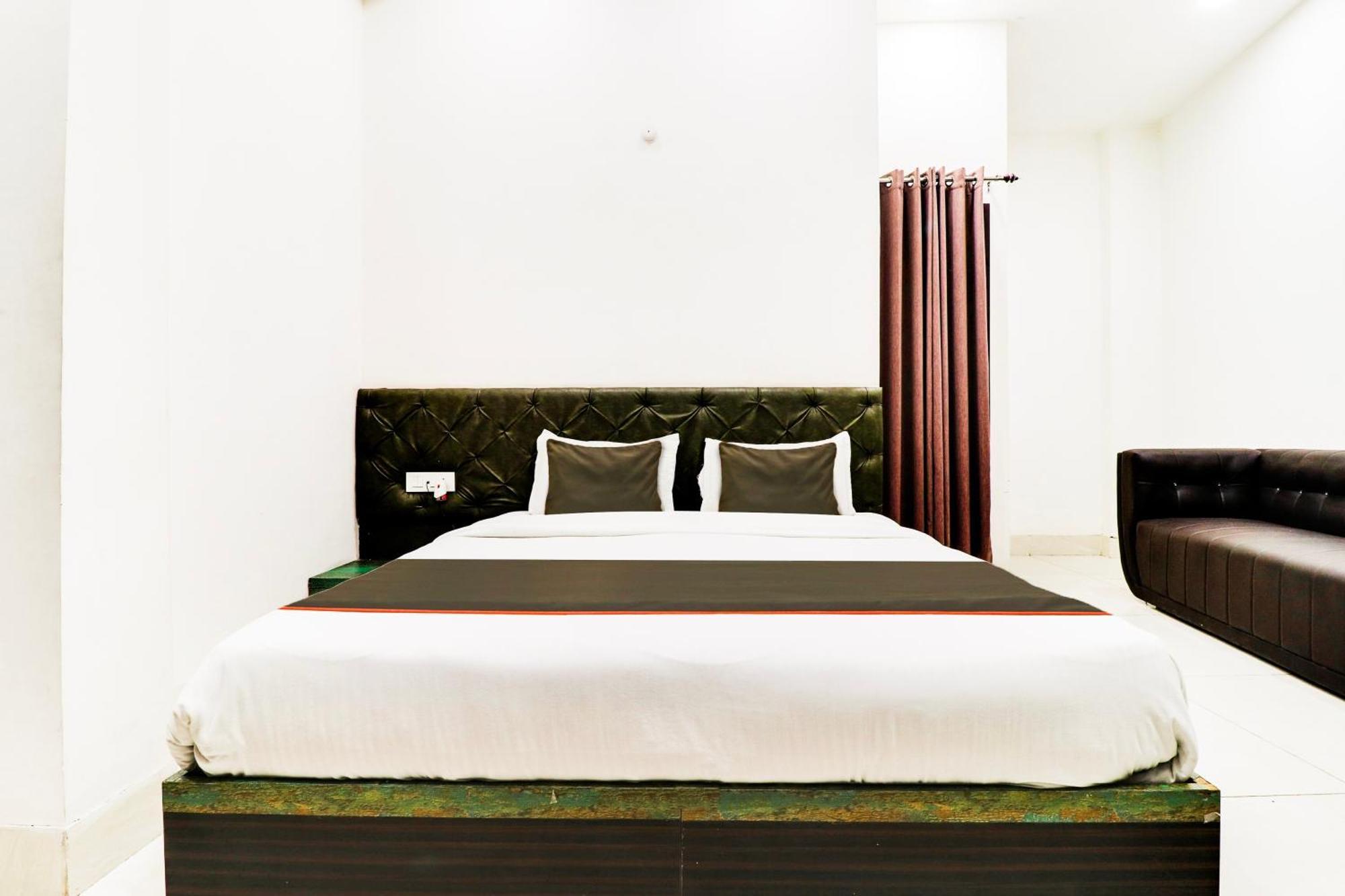 Collection O Kedar In Hotel 3*